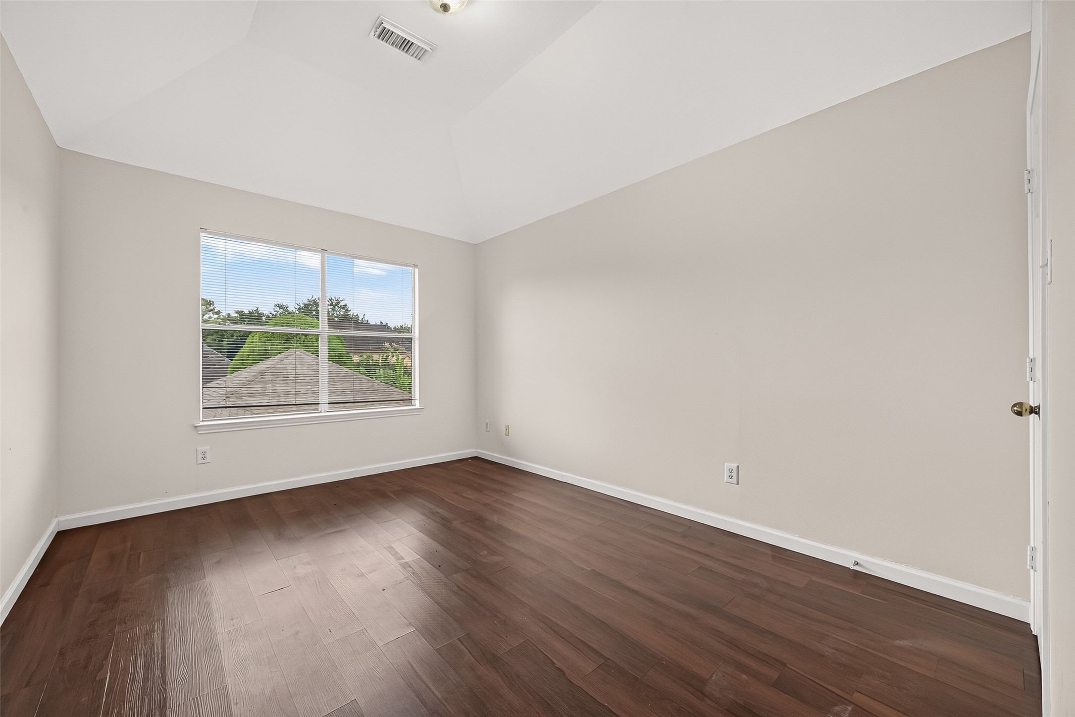 2215 Alberton Lane Property Photo 25