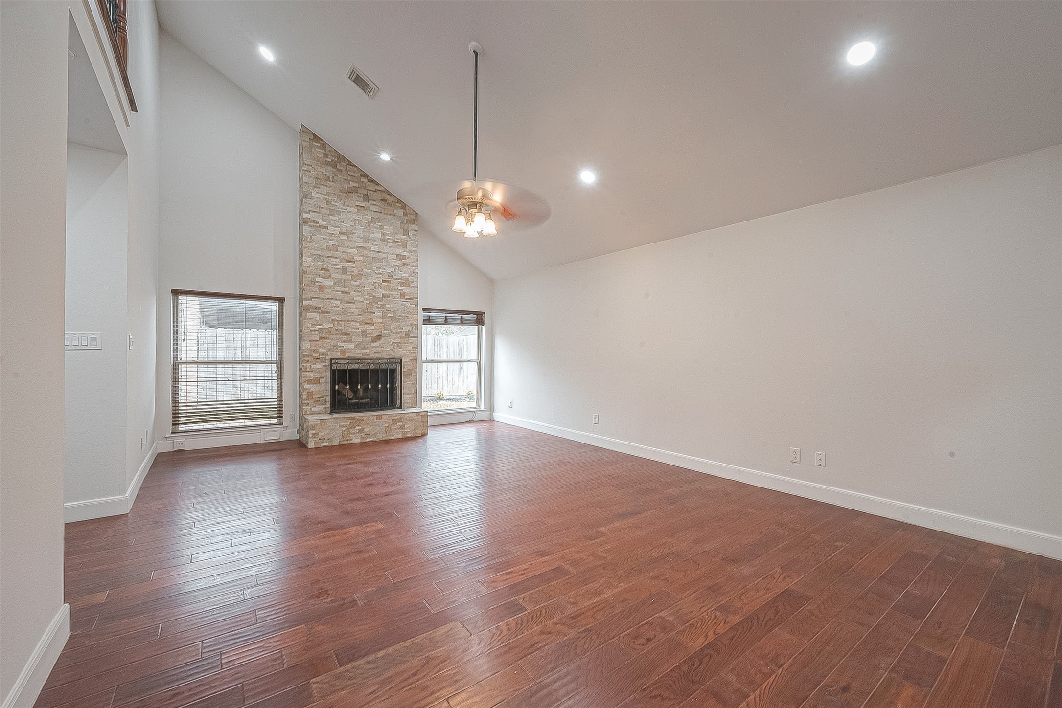 12127 Carriage Hill Drive Property Photo 4