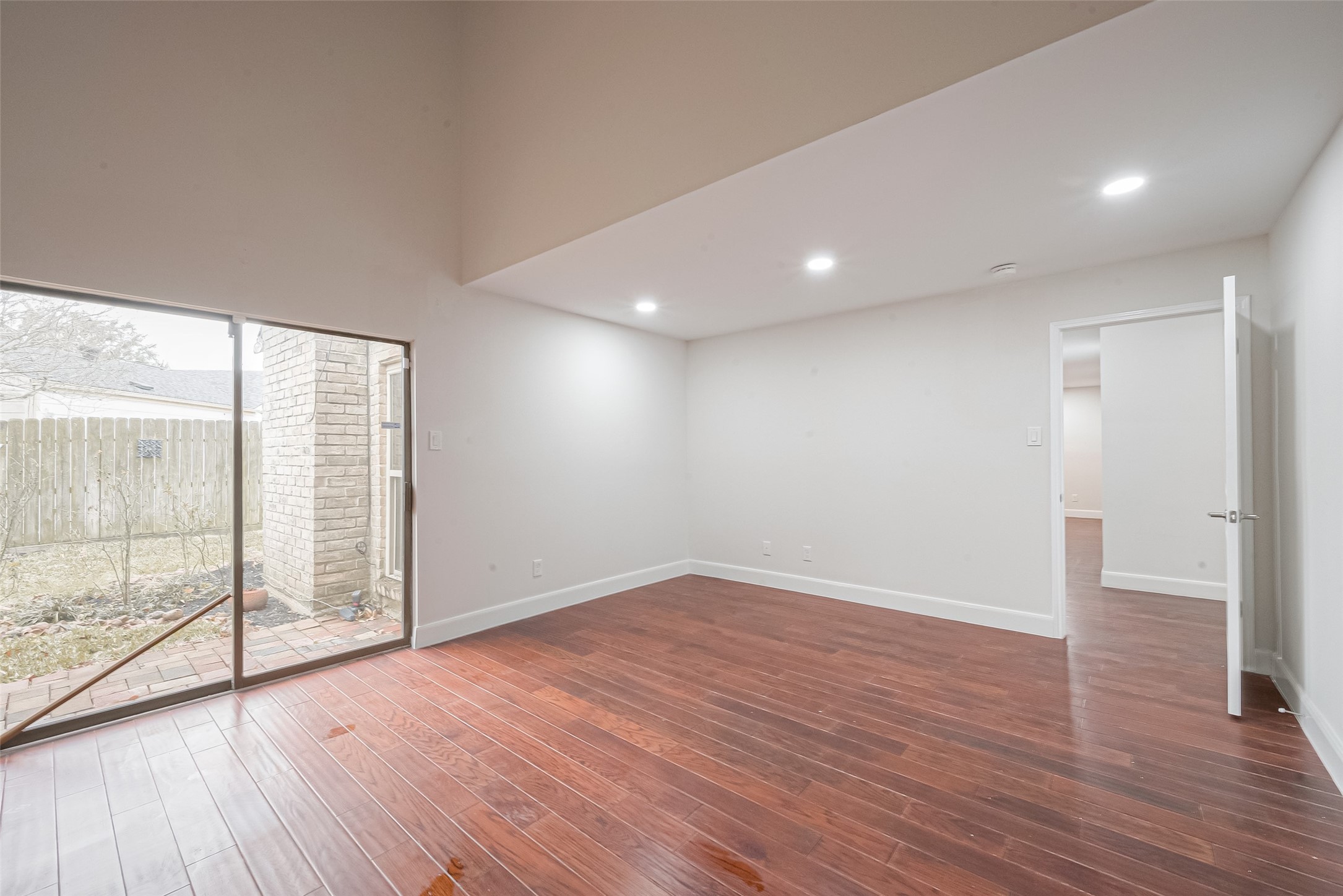 12127 Carriage Hill Drive Property Photo 9