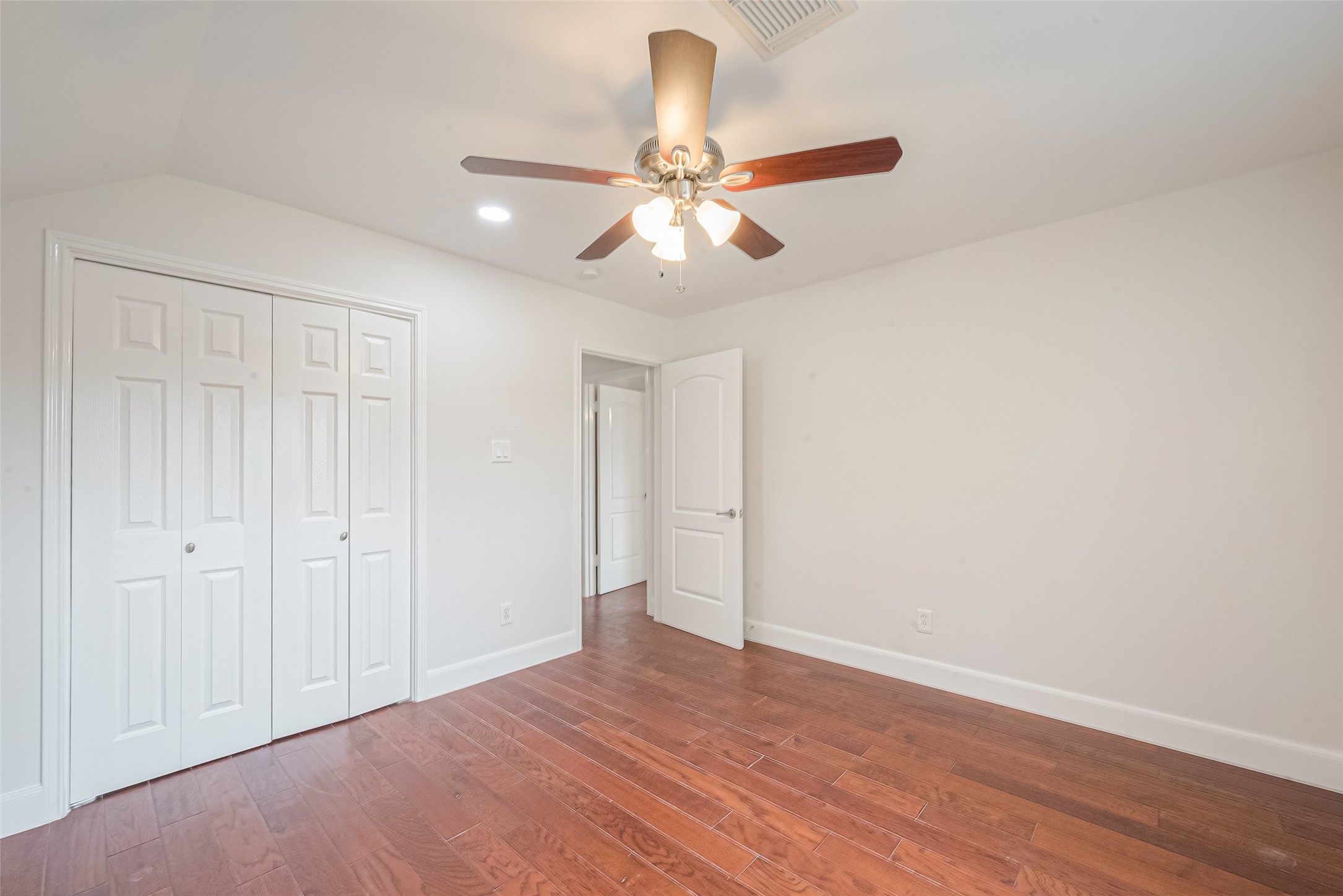 12127 Carriage Hill Drive Property Photo 11