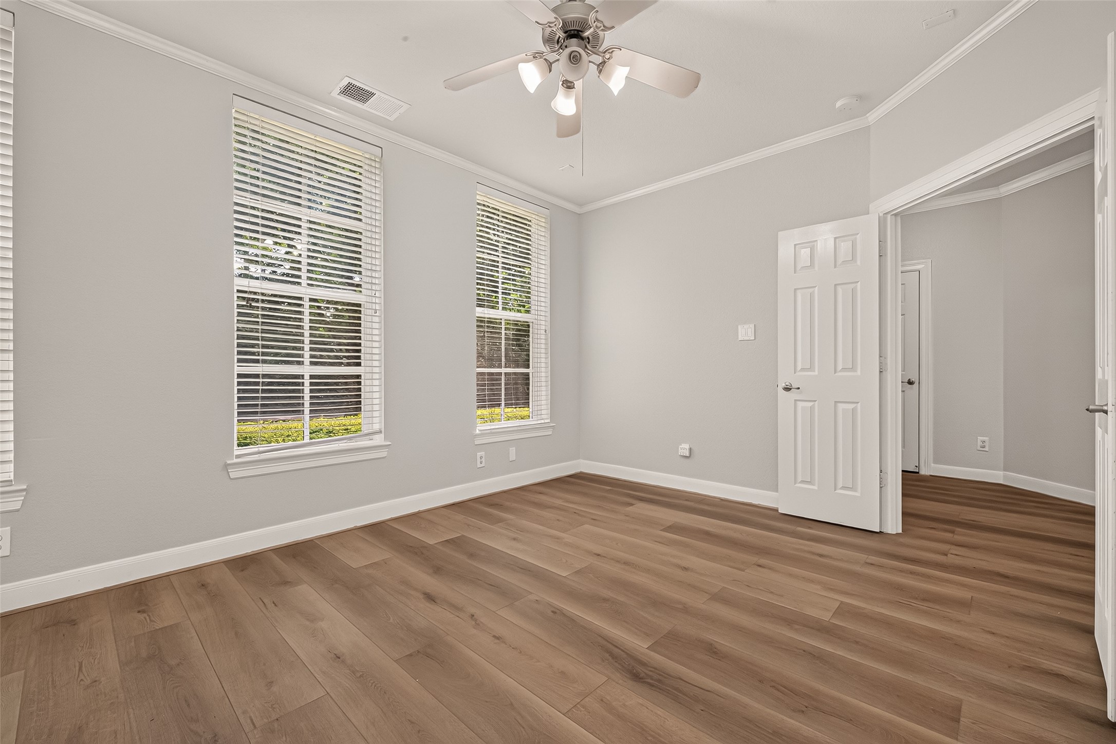 38 Shell Port Square Property Photo 6