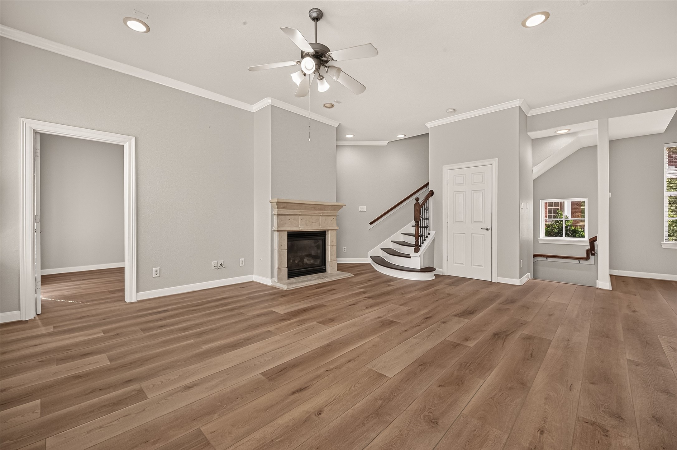 38 Shell Port Square Property Photo 10