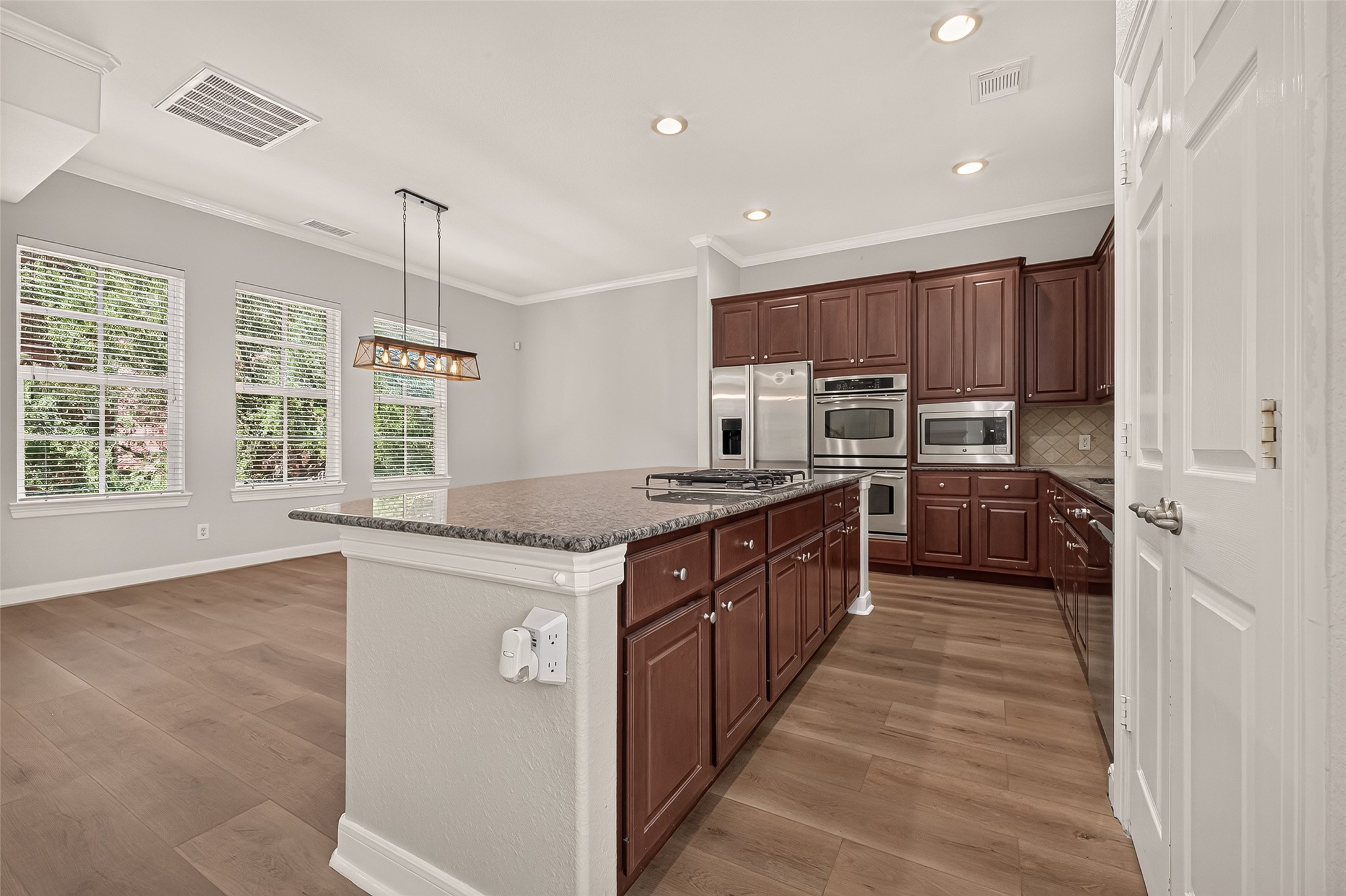 38 Shell Port Square Property Photo 16