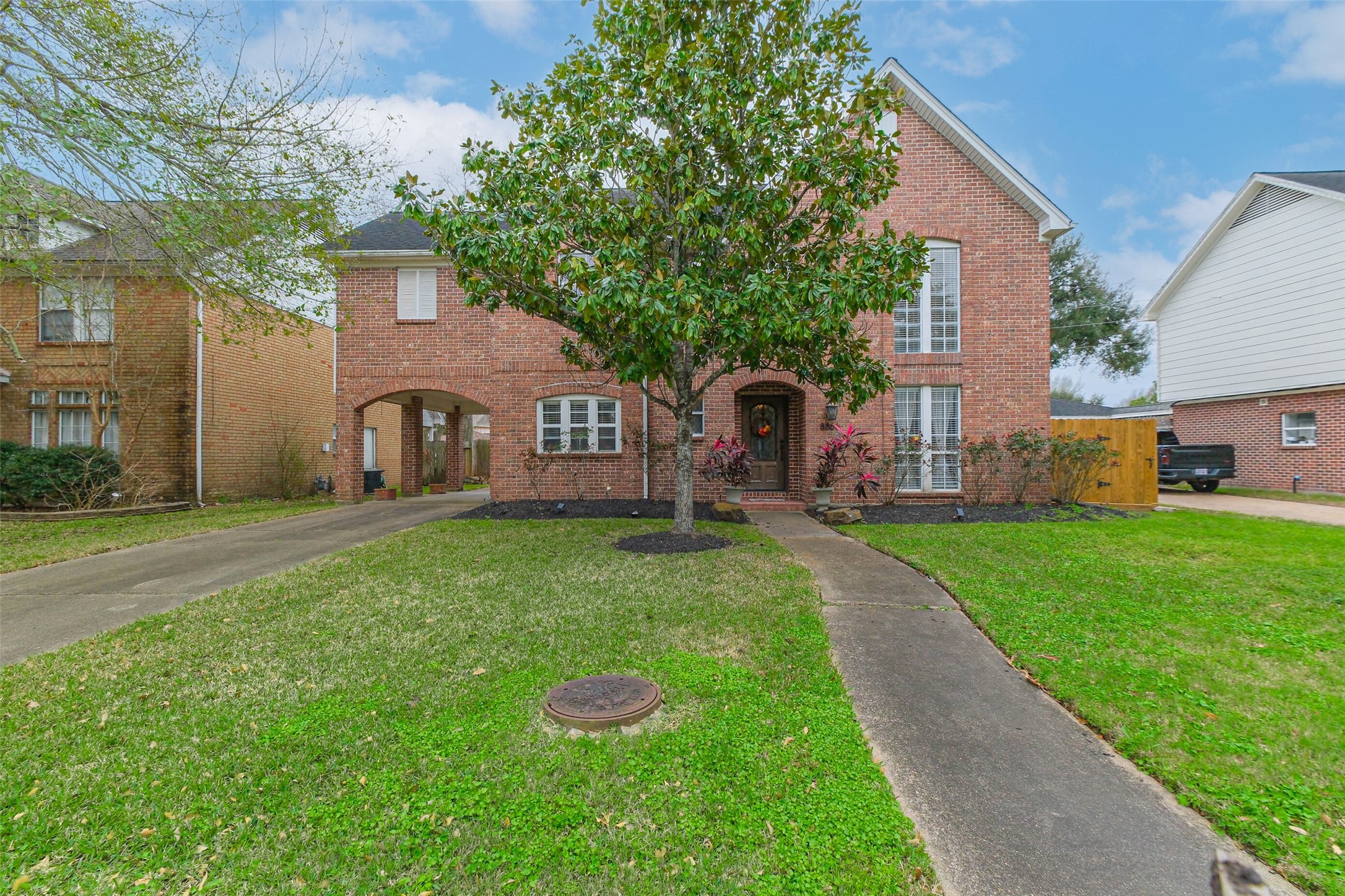 8866 Chelsworth Drive Property Photo 2