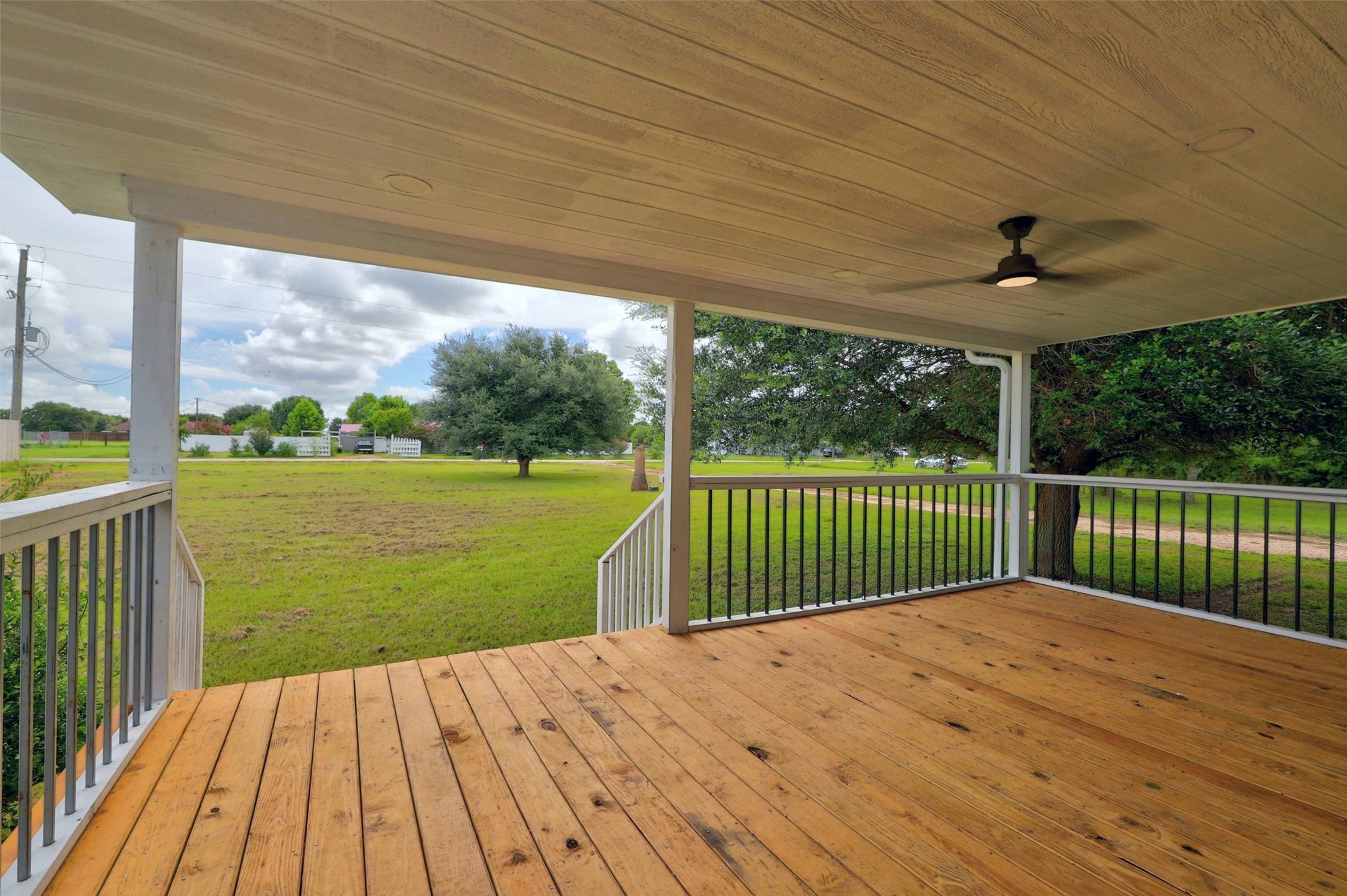 1955 Lauren Lane Property Photo 7