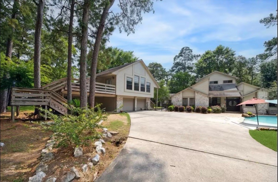 14111 Decker Drive Property Photo 4