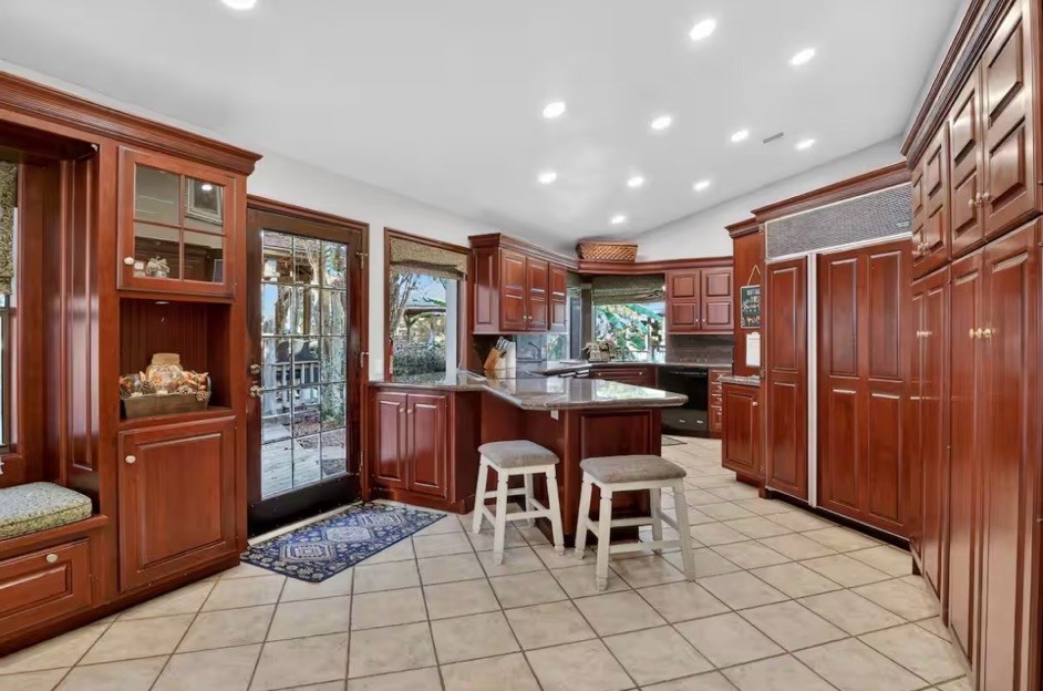 14111 Decker Drive Property Photo 10
