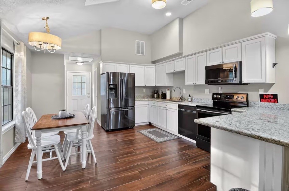 14111 Decker Drive Property Photo 31