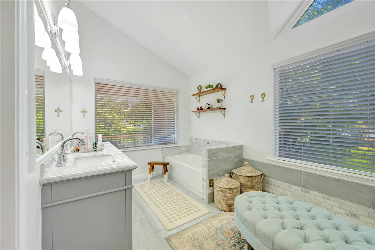 112 Oak Road Property Photo 19