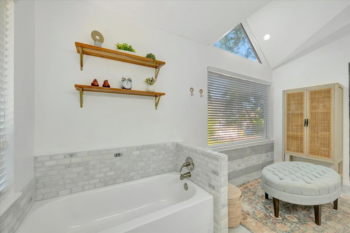 112 Oak Road Property Photo 20