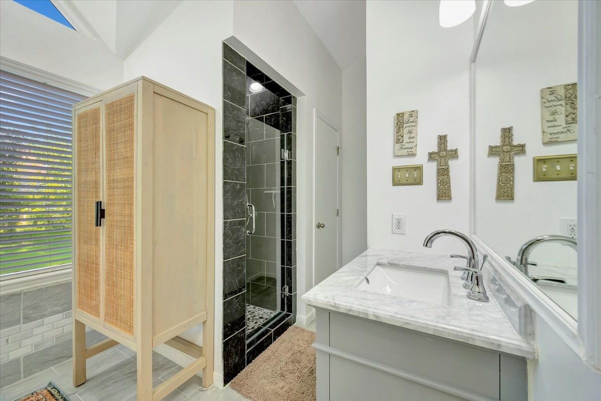 112 Oak Road Property Photo 21