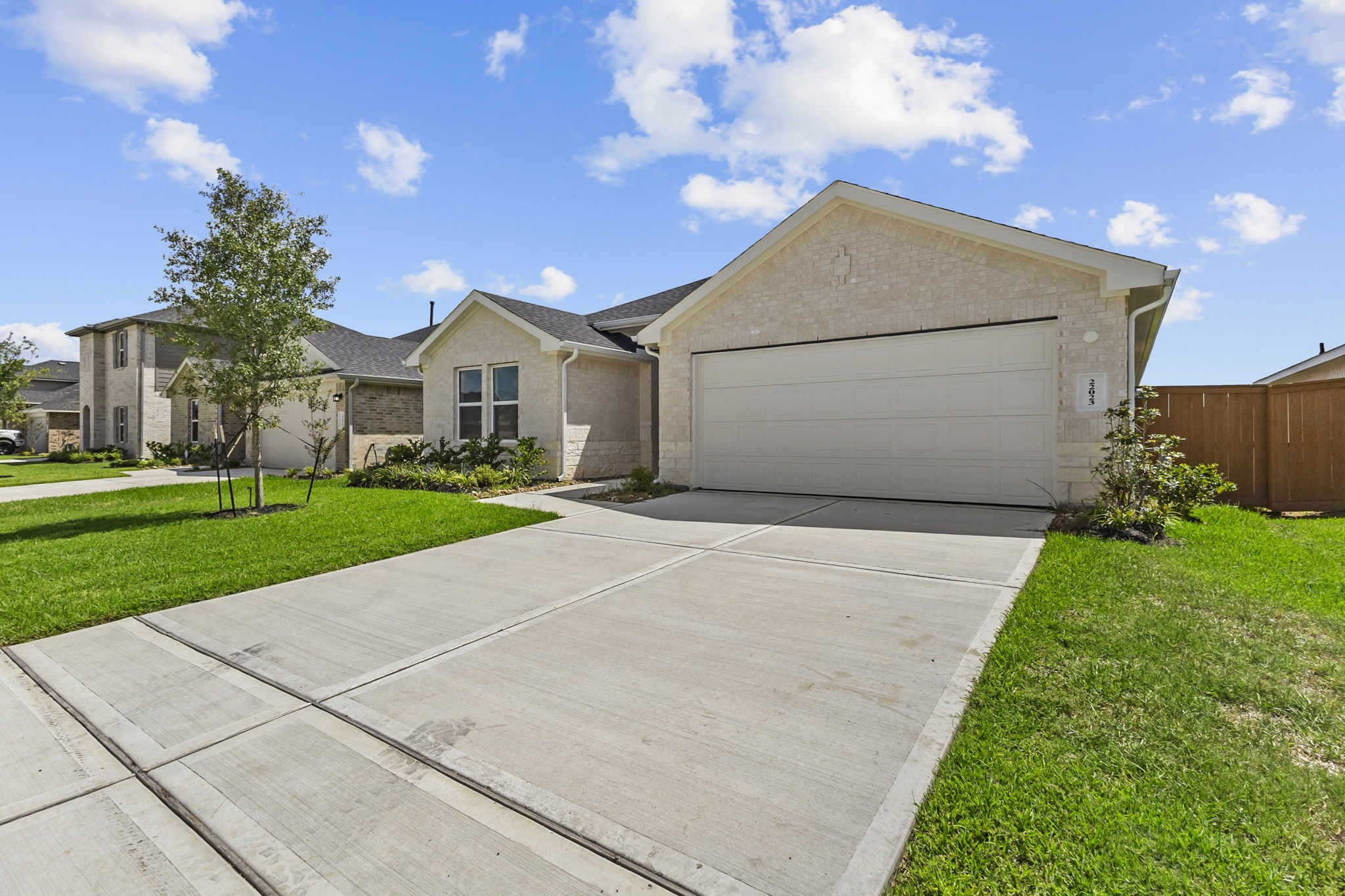 22023 Vernazza Bend Drive Property Photo 3