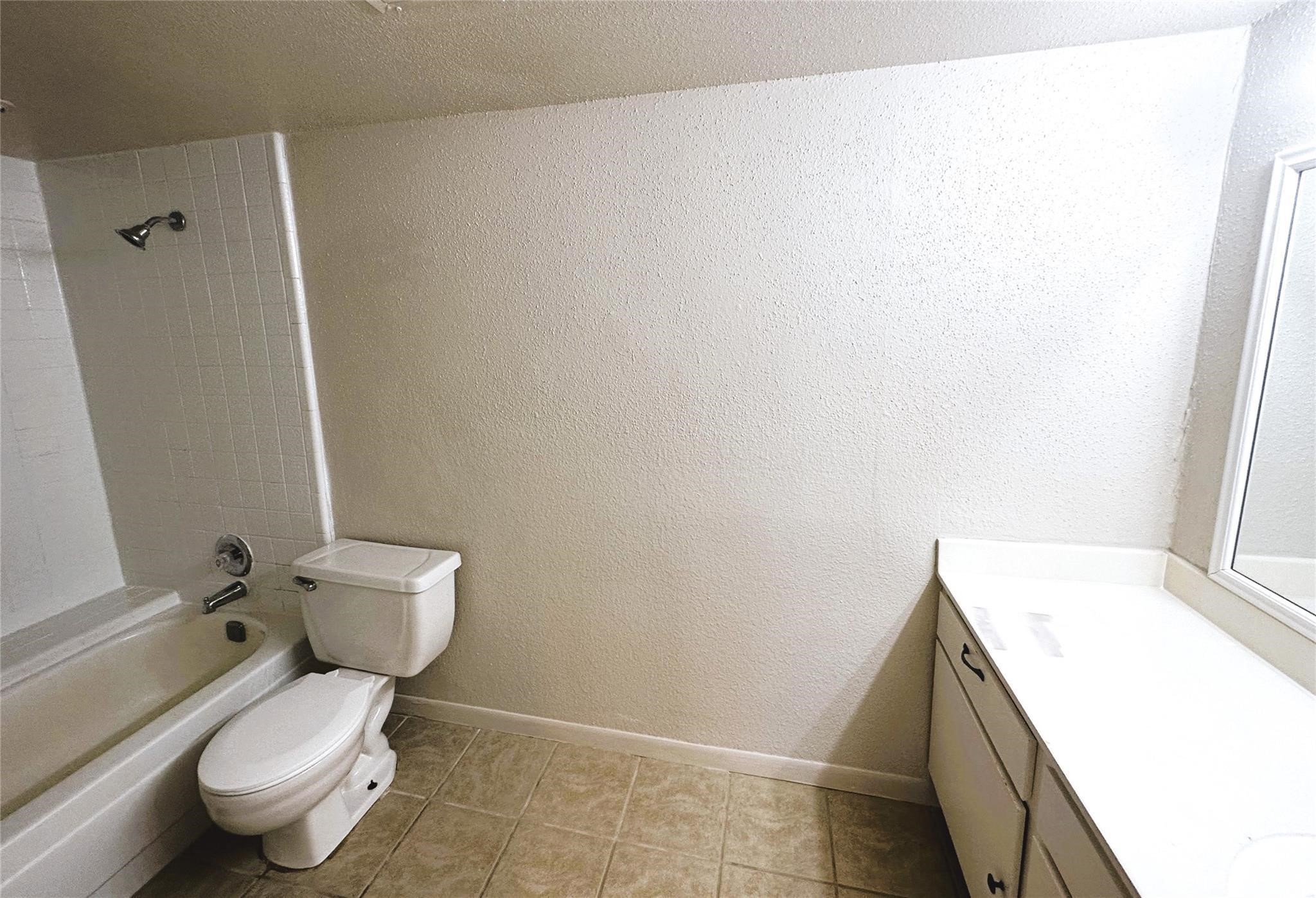 2820 S Bartell Drive 2 Property Photo 6