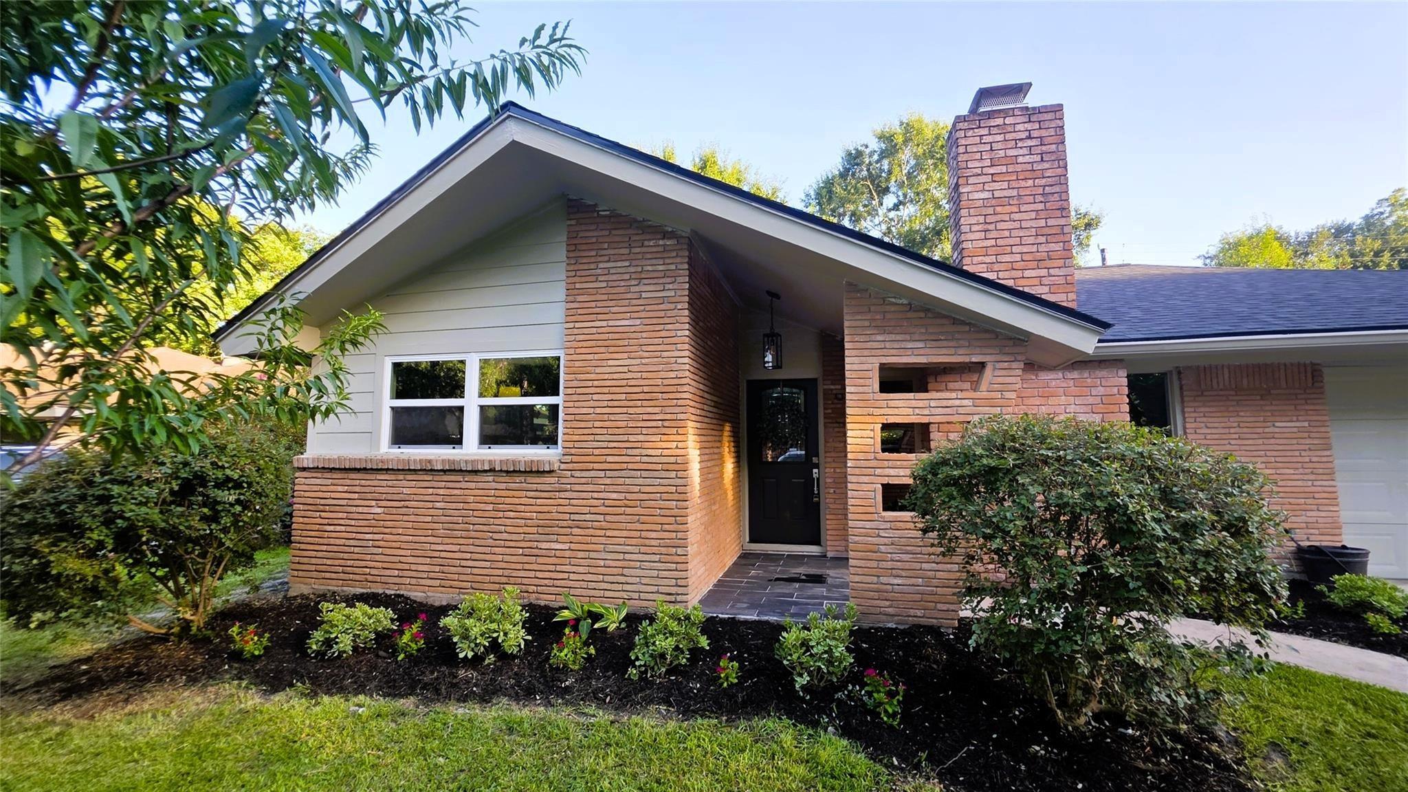 5315 Briarbend Drive, Houston Tx 77096 Property Photo 2