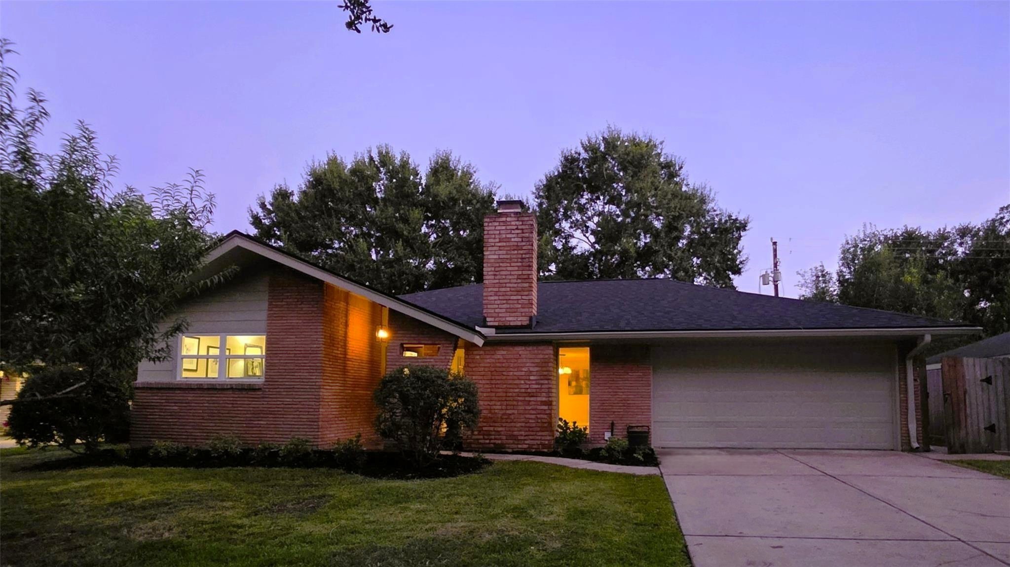 5315 Briarbend Drive Property Photo 7