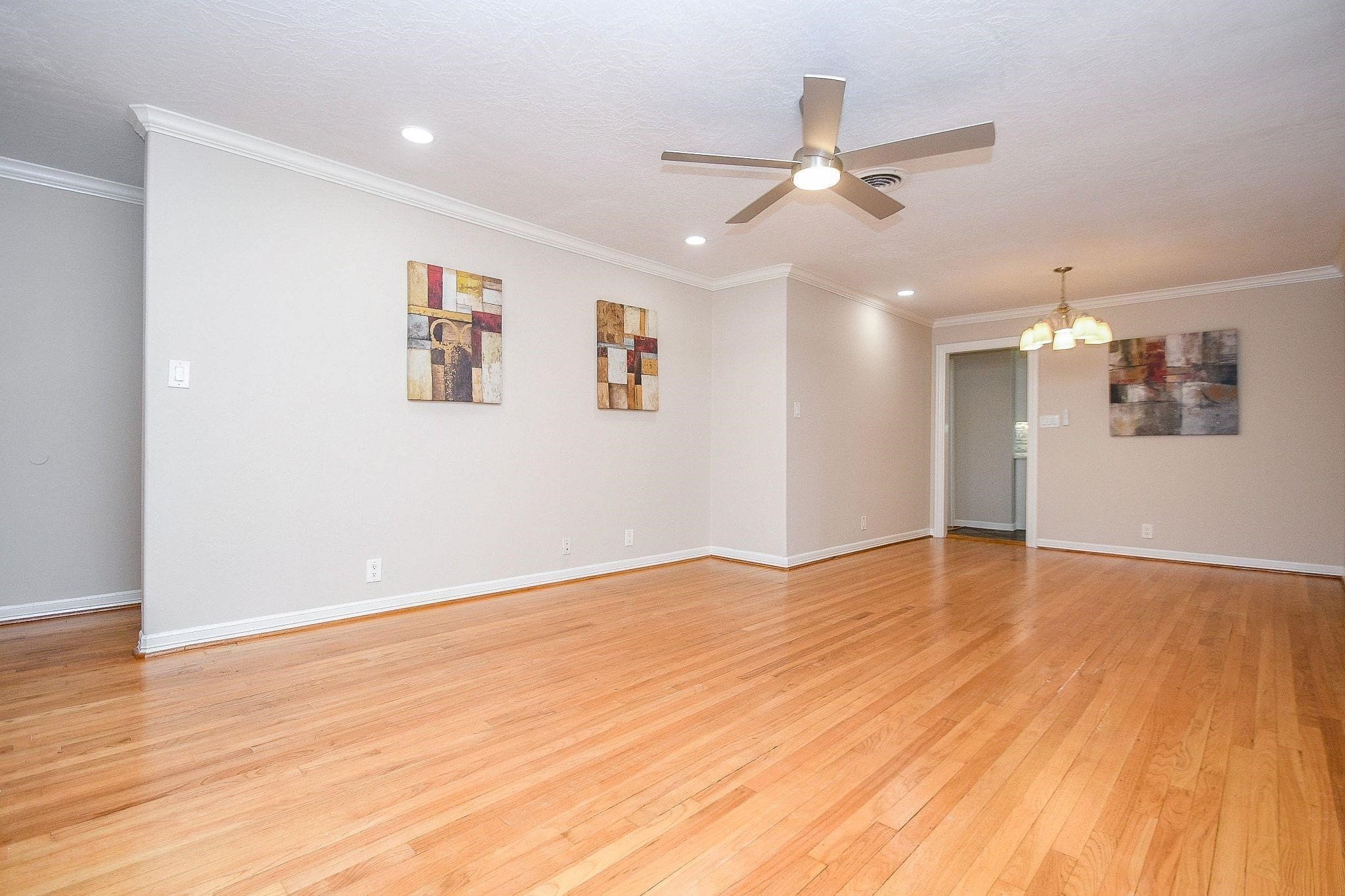 5315 Briarbend Drive Property Photo 10