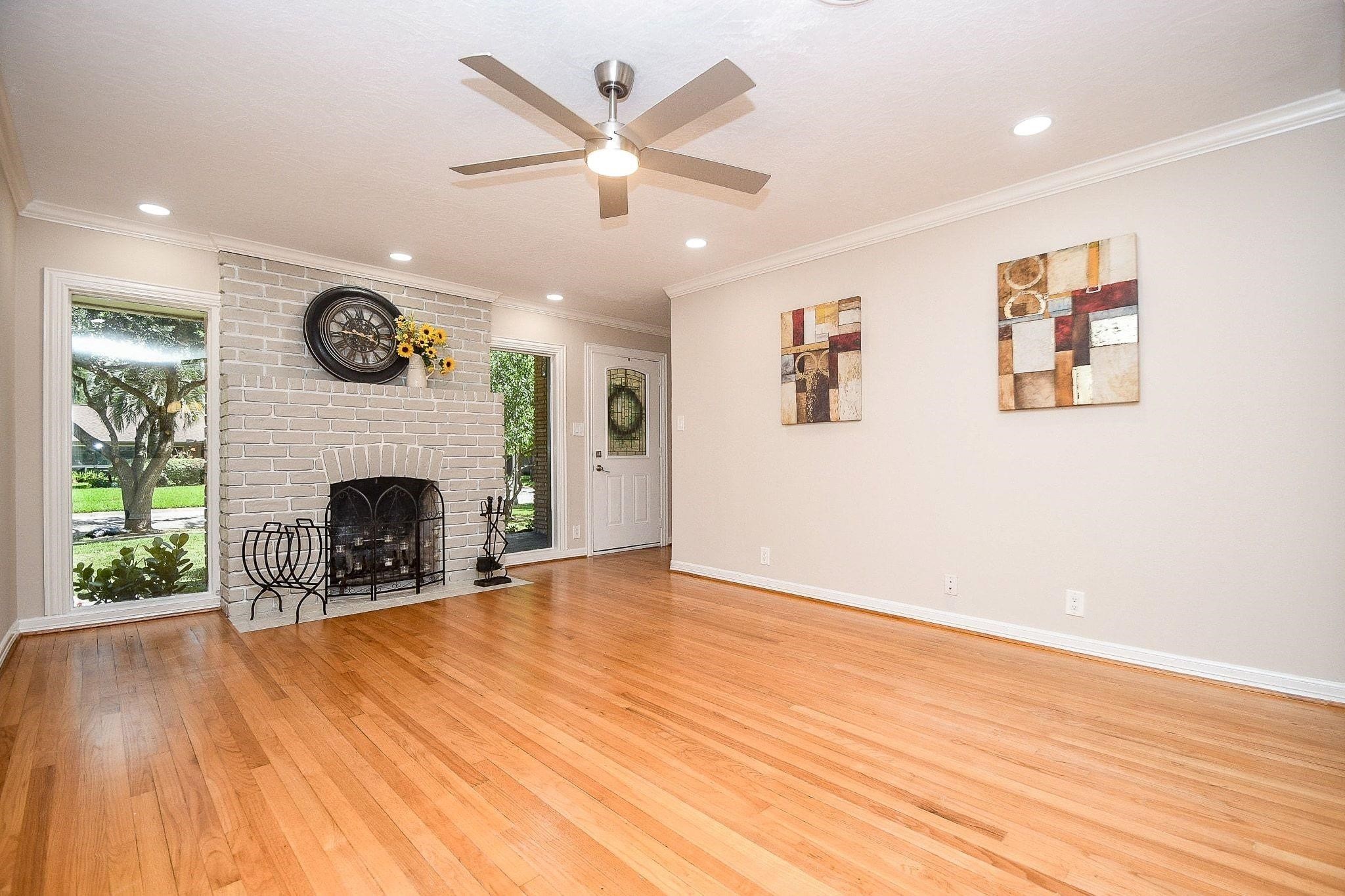 5315 Briarbend Drive Property Photo 11