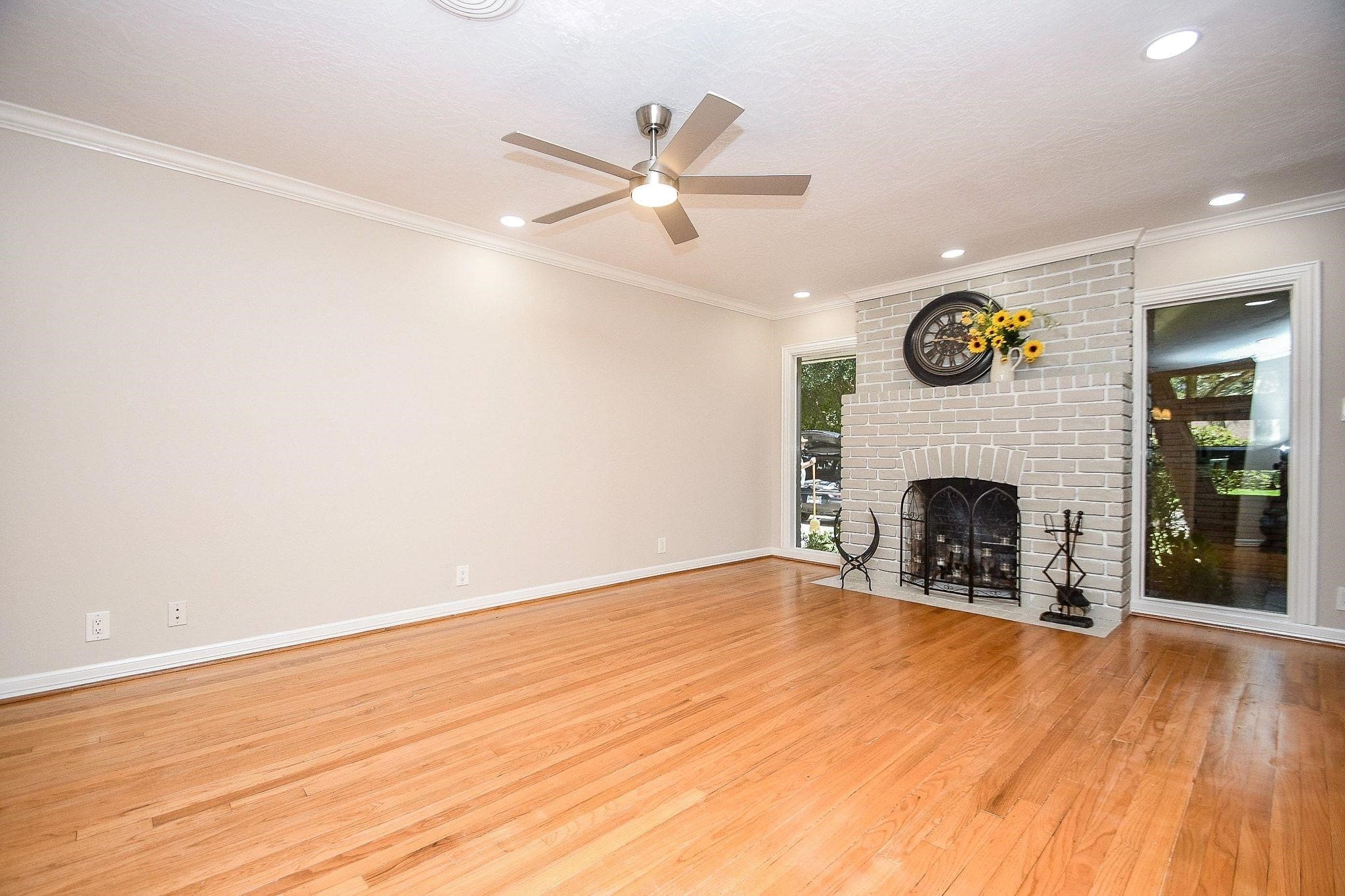 5315 Briarbend Drive Property Photo 12