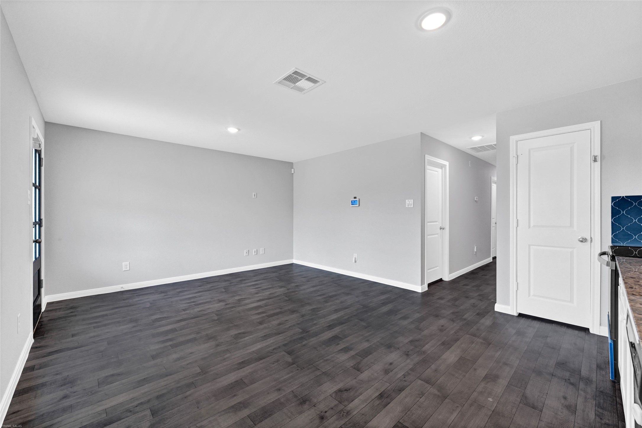 16571 Colleen Place Property Photo 4