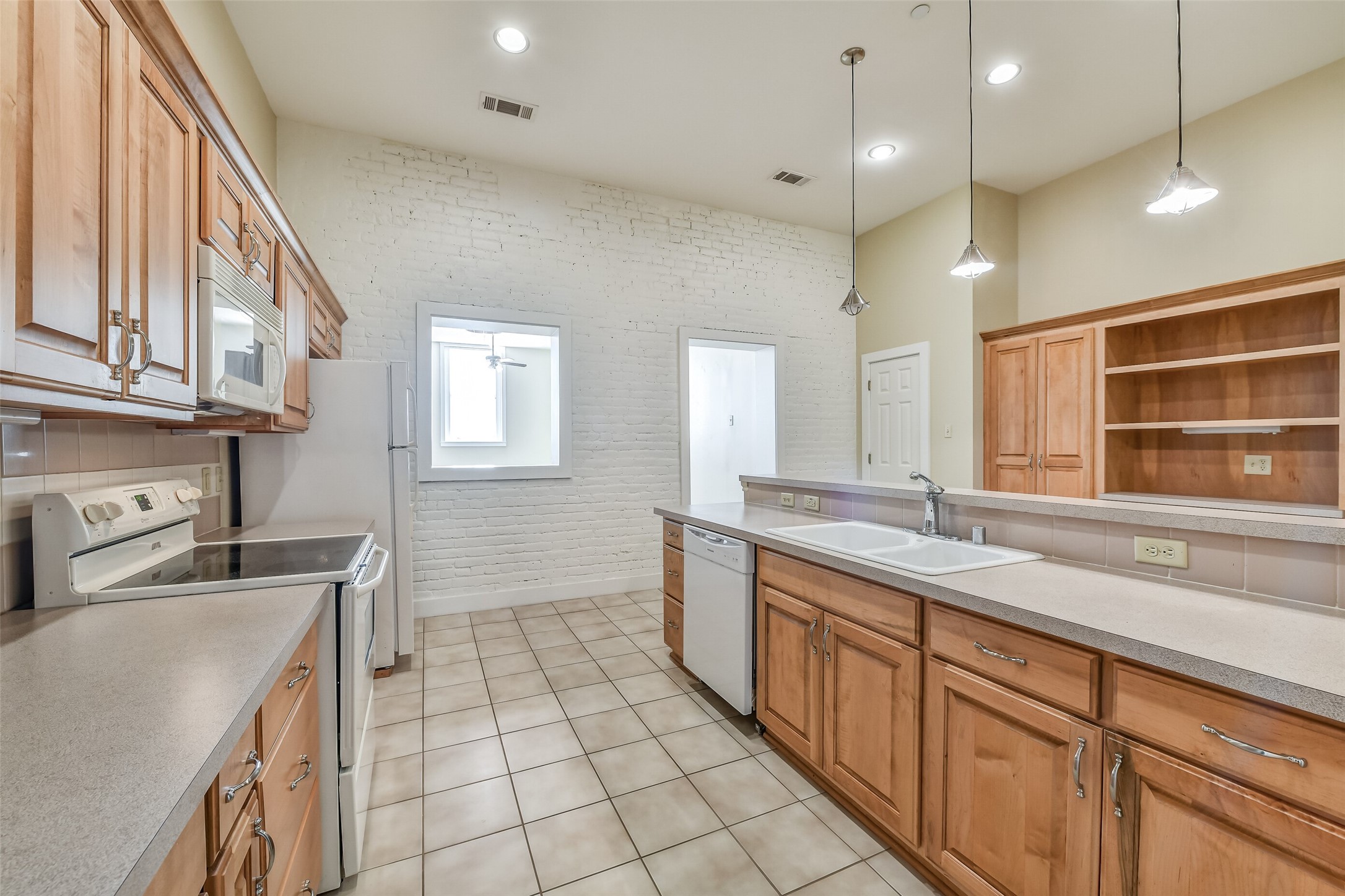 2309 Harborside Drive 203 Property Photo 4