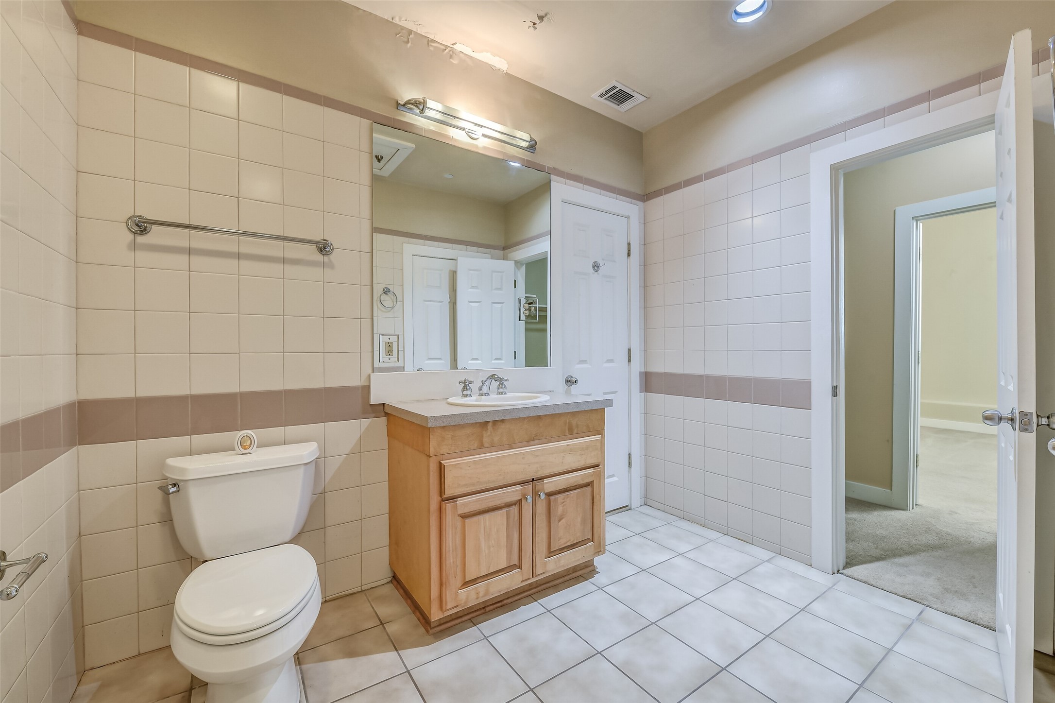 2309 Harborside Drive 203 Property Photo 6