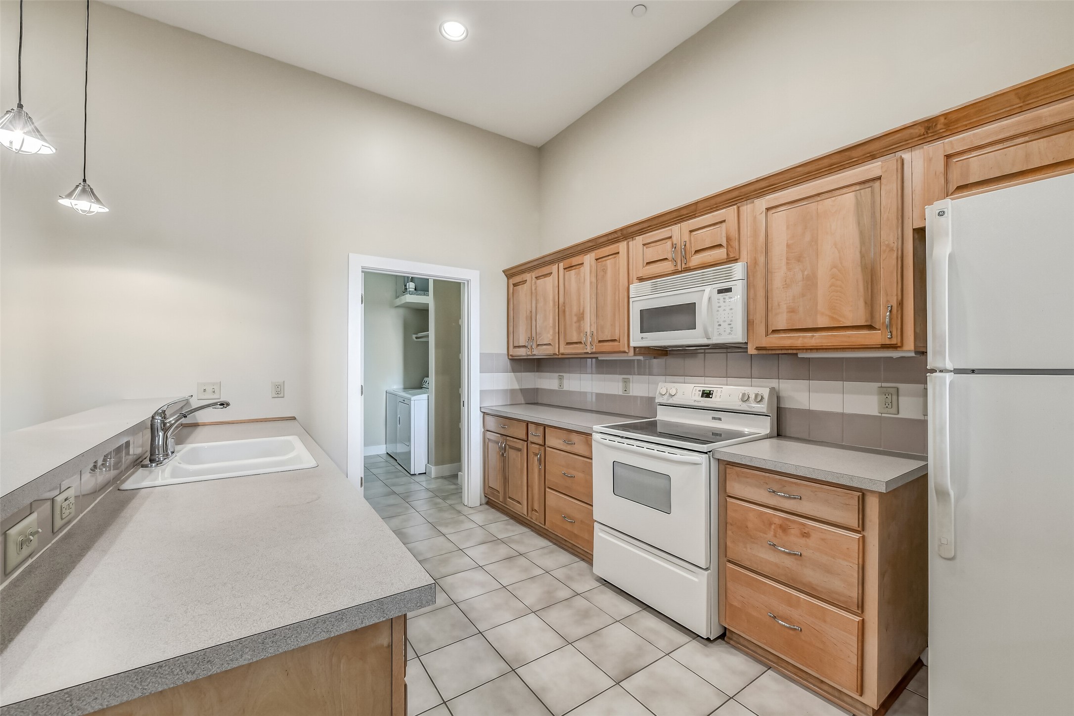 2309 Harborside Drive 203 Property Photo 10
