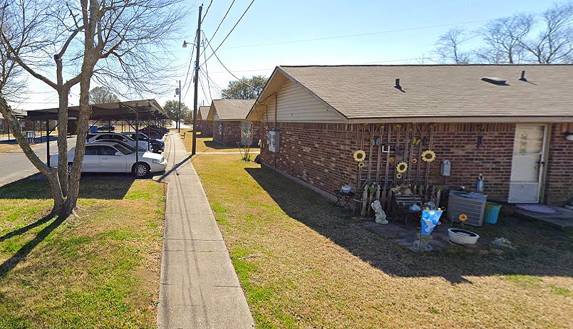 425 Memorial Drive Property Photo 5