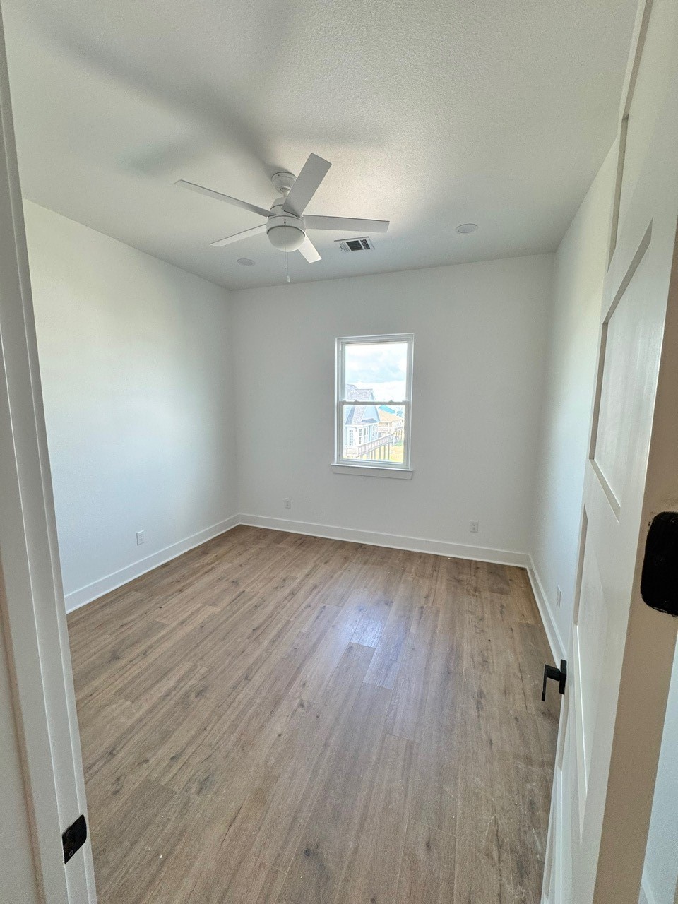 13014 Buccaneer Parkway Property Photo 7