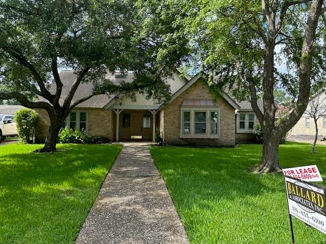 18015 Heaton Drive Property Photo 2