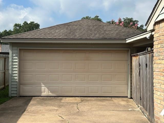18015 Heaton Drive Property Photo 5