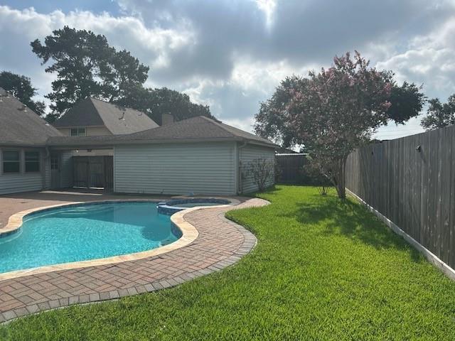 18015 Heaton Drive Property Photo 11