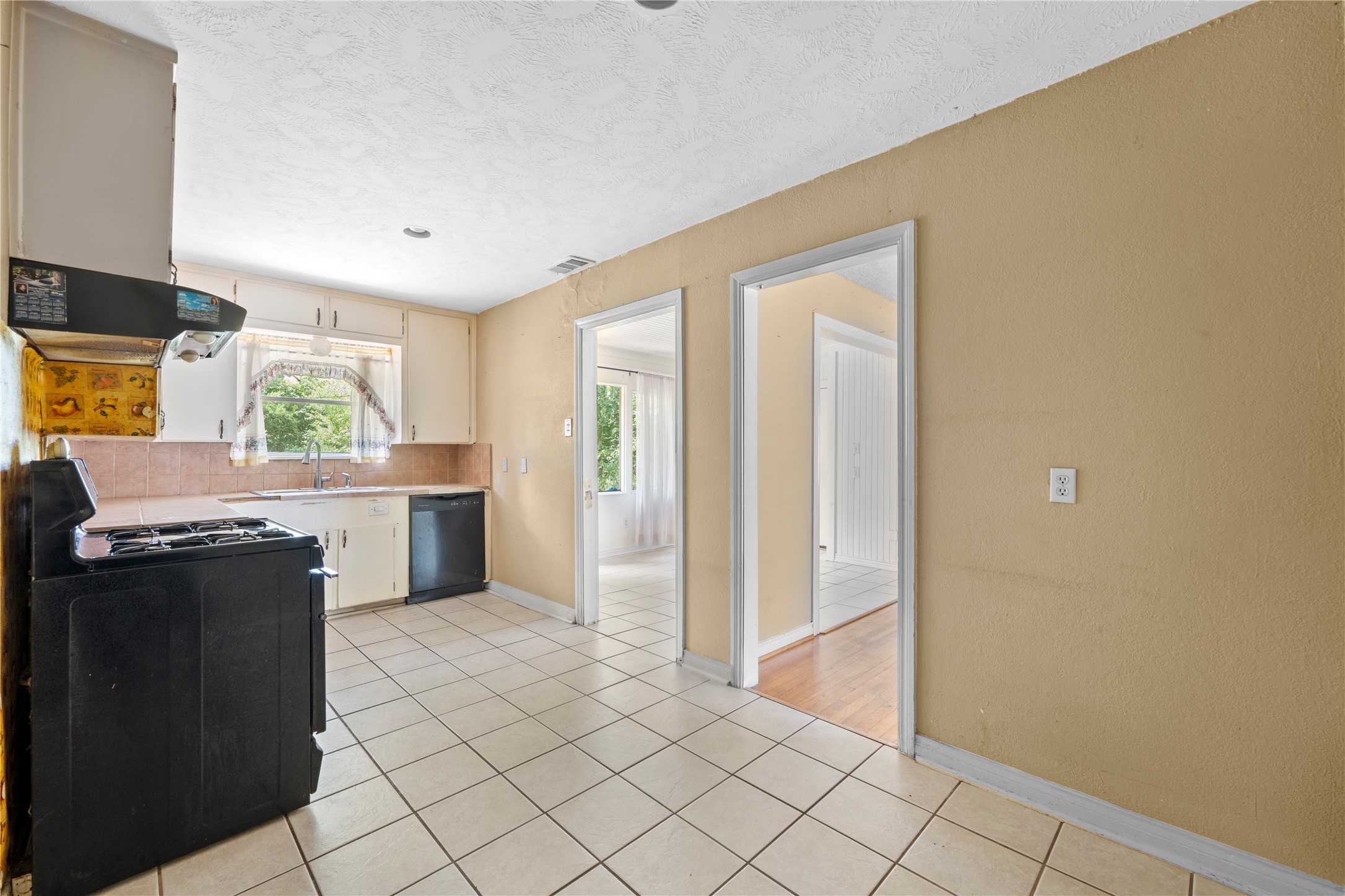 1504 Harris Avenue Property Photo 1