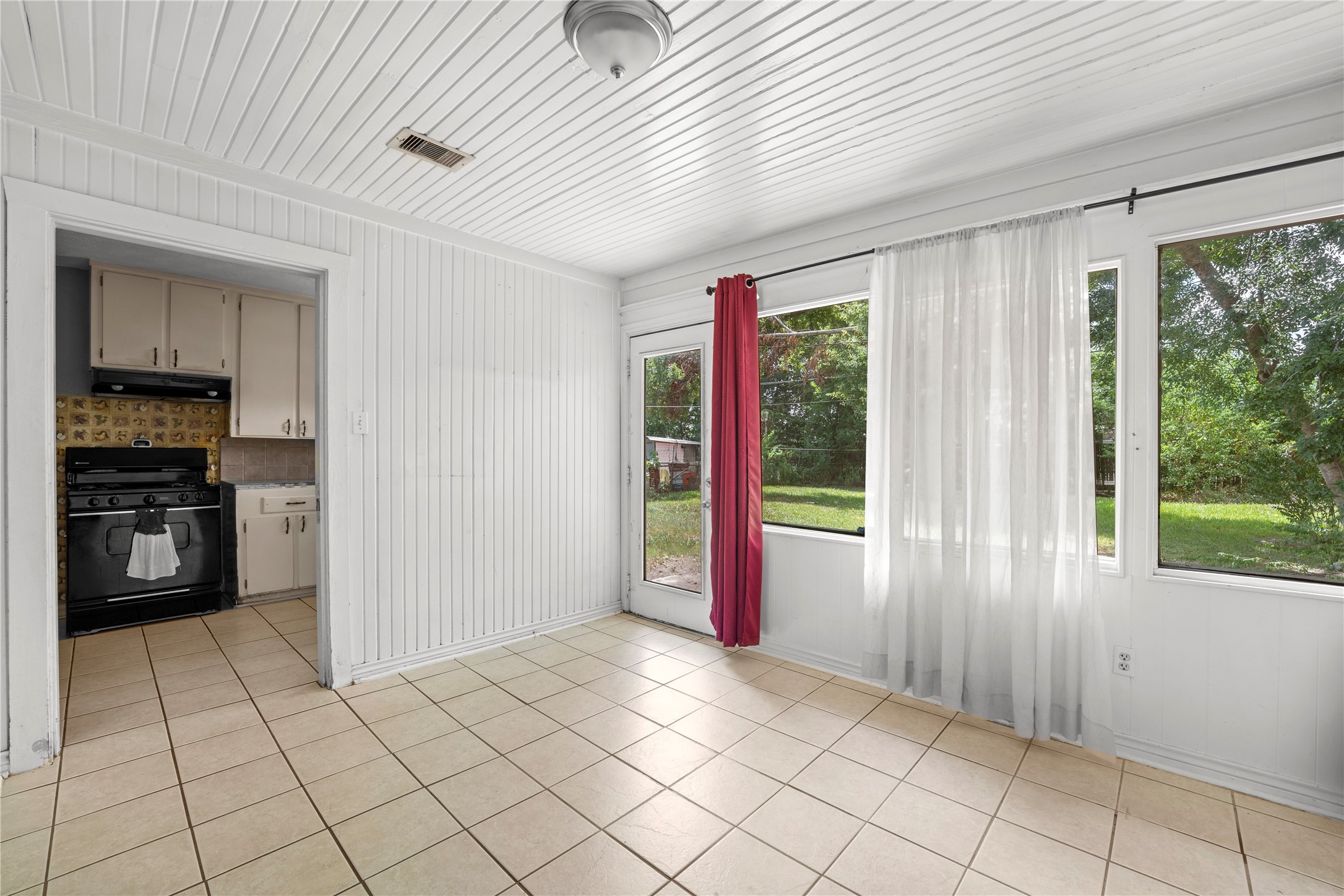 1504 Harris Avenue Property Photo 4