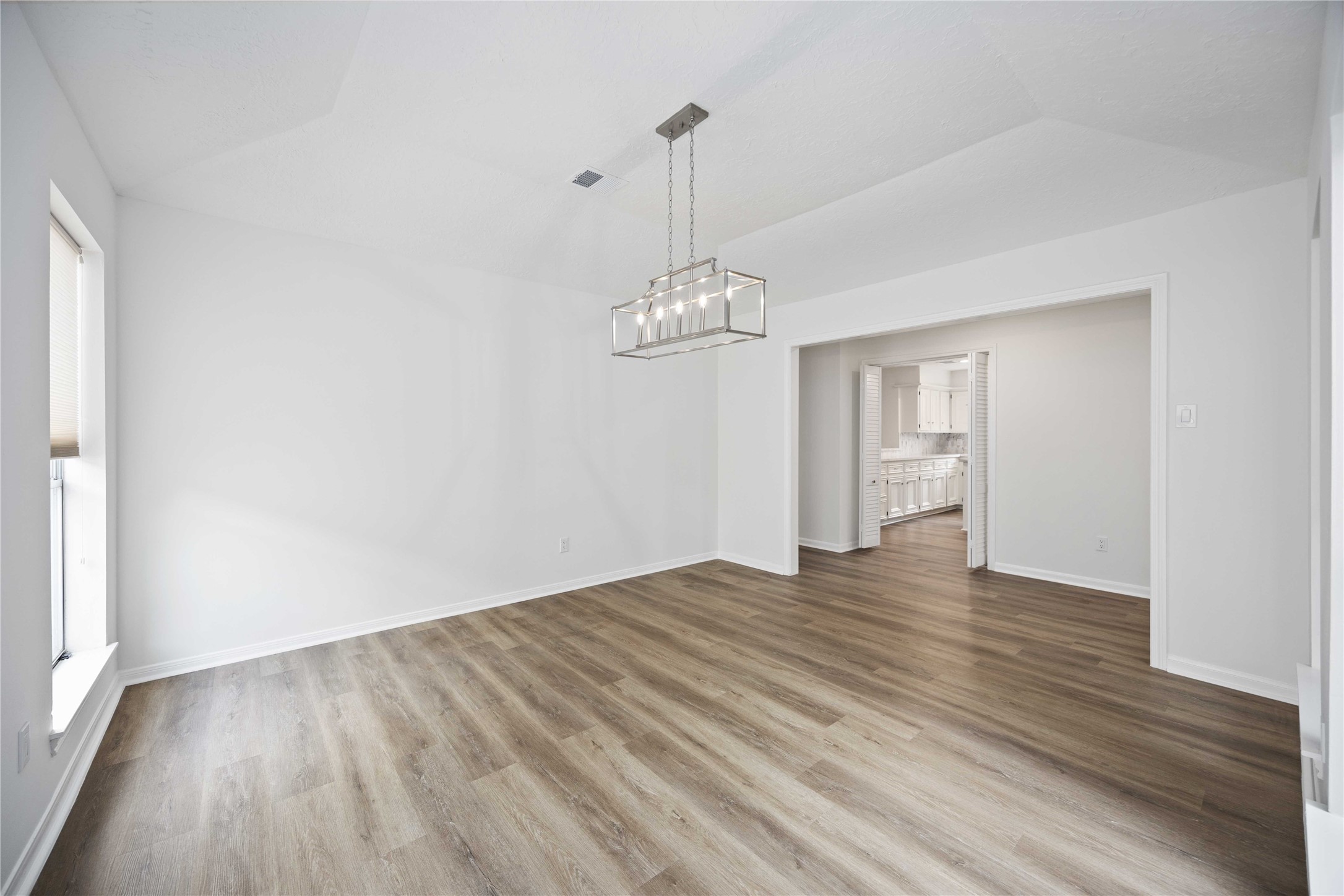 14143 Hillvale Drive Property Photo 13