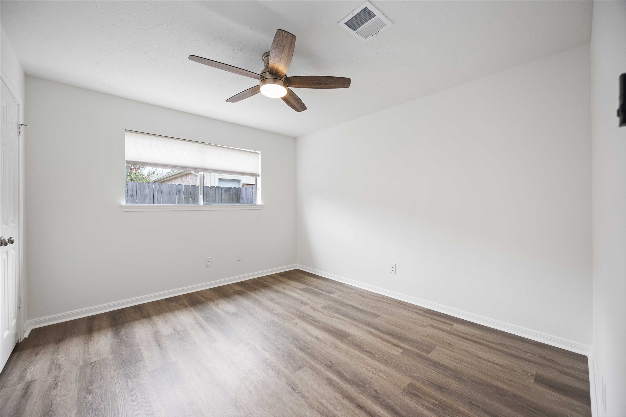 14143 Hillvale Drive Property Photo 25