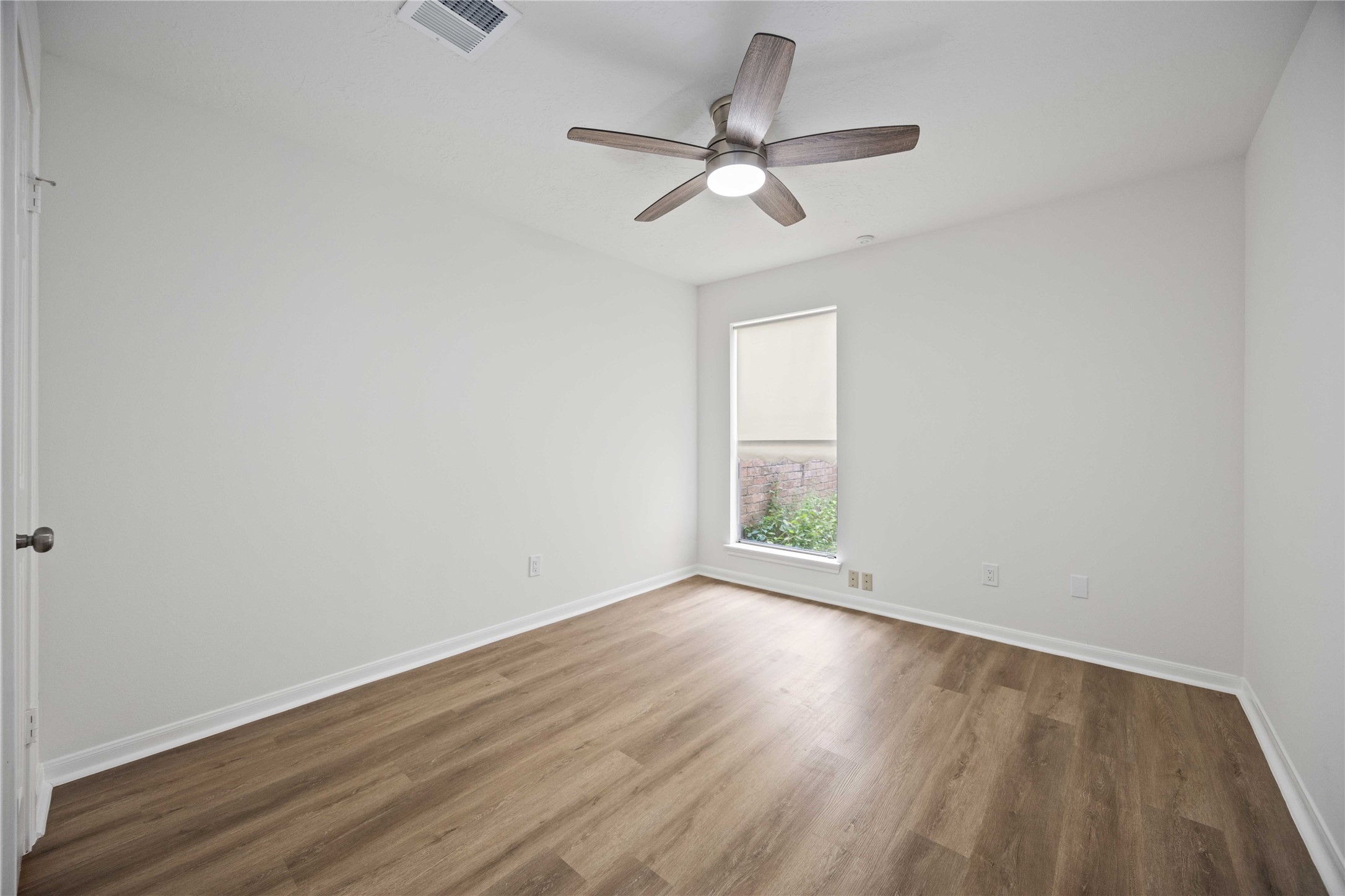 14143 Hillvale Drive Property Photo 27