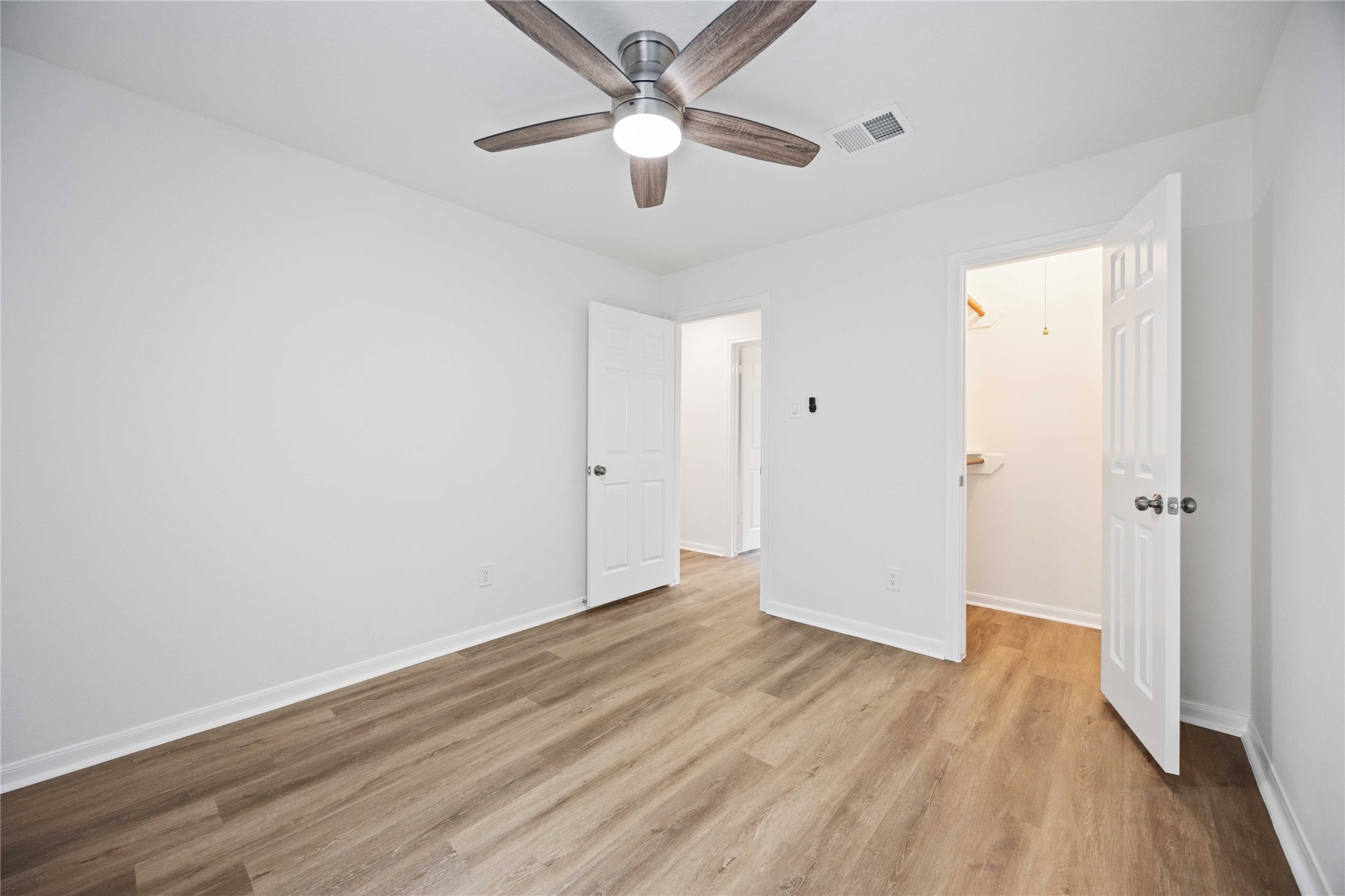 14143 Hillvale Drive Property Photo 28