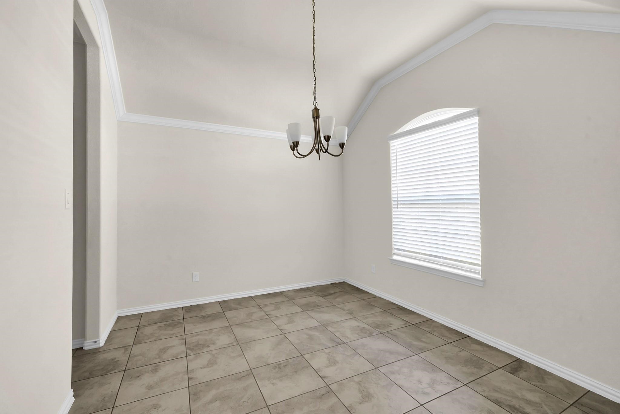 18788 Laurel Hills Drive Property Photo 11