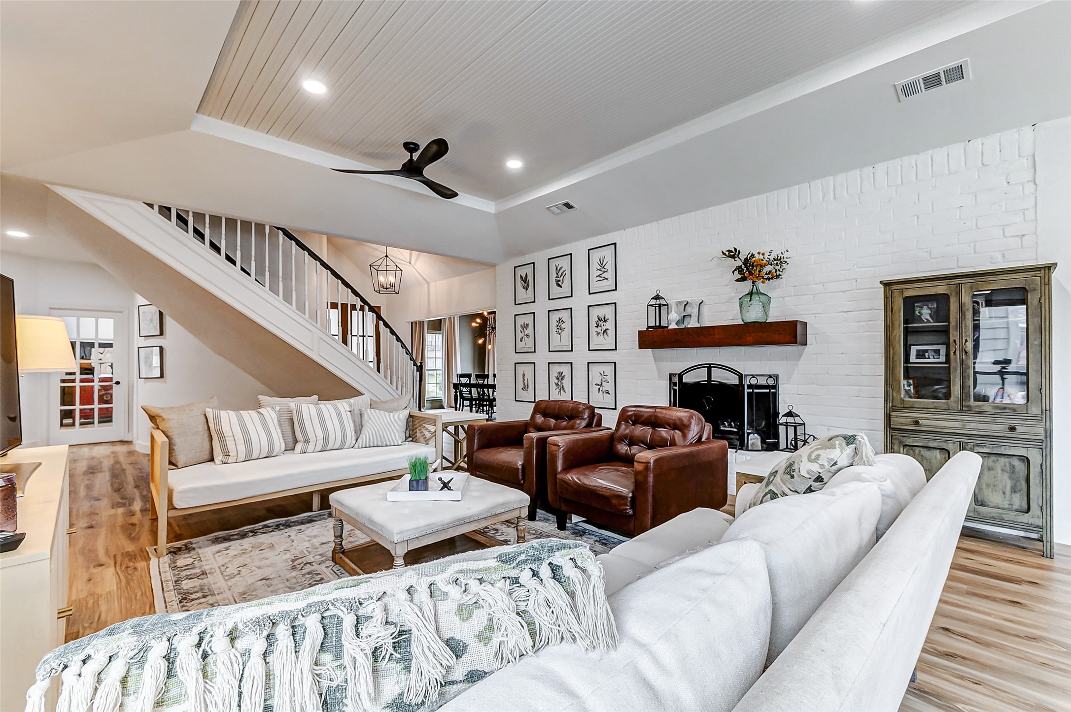 24714 Mount Auburn Drive Property Photo 14