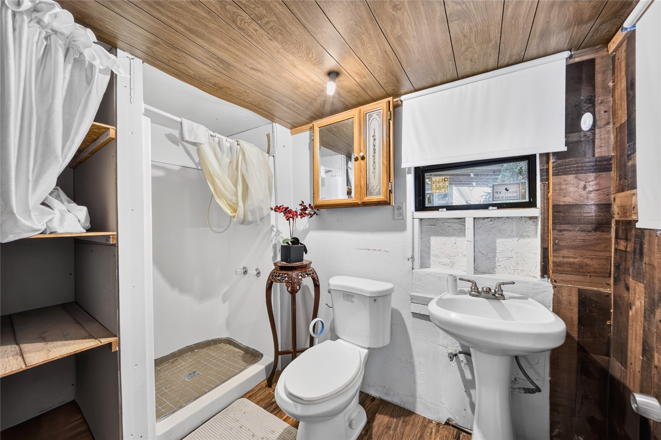 7433 Red Robin Lane Property Photo 7