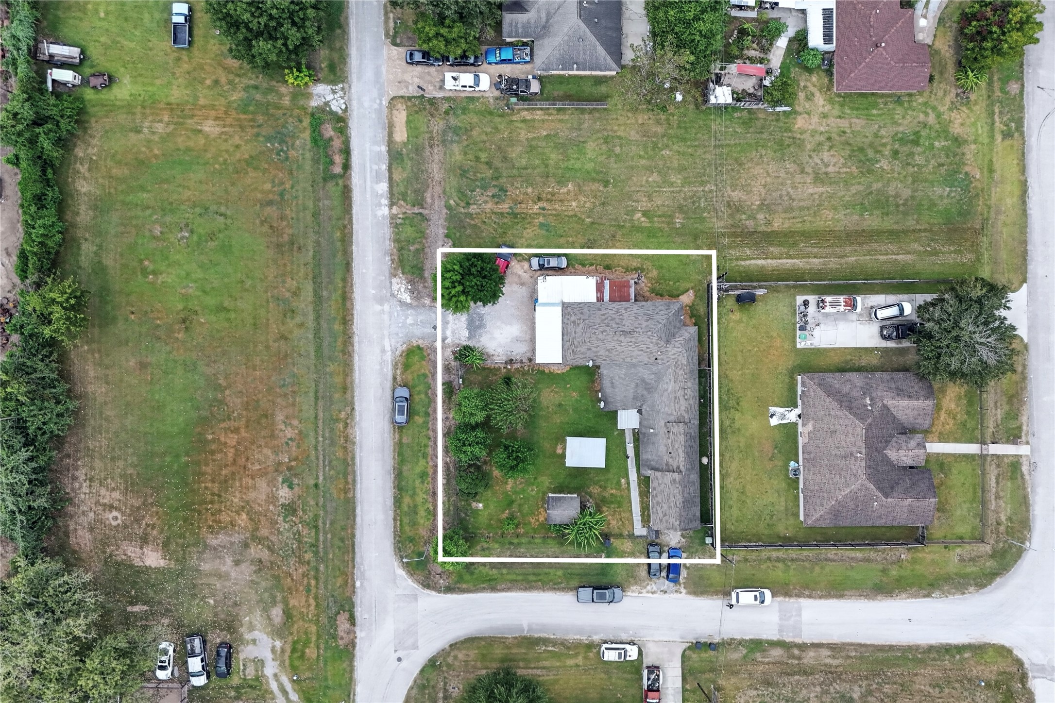 7433 Red Robin Lane Property Photo 8