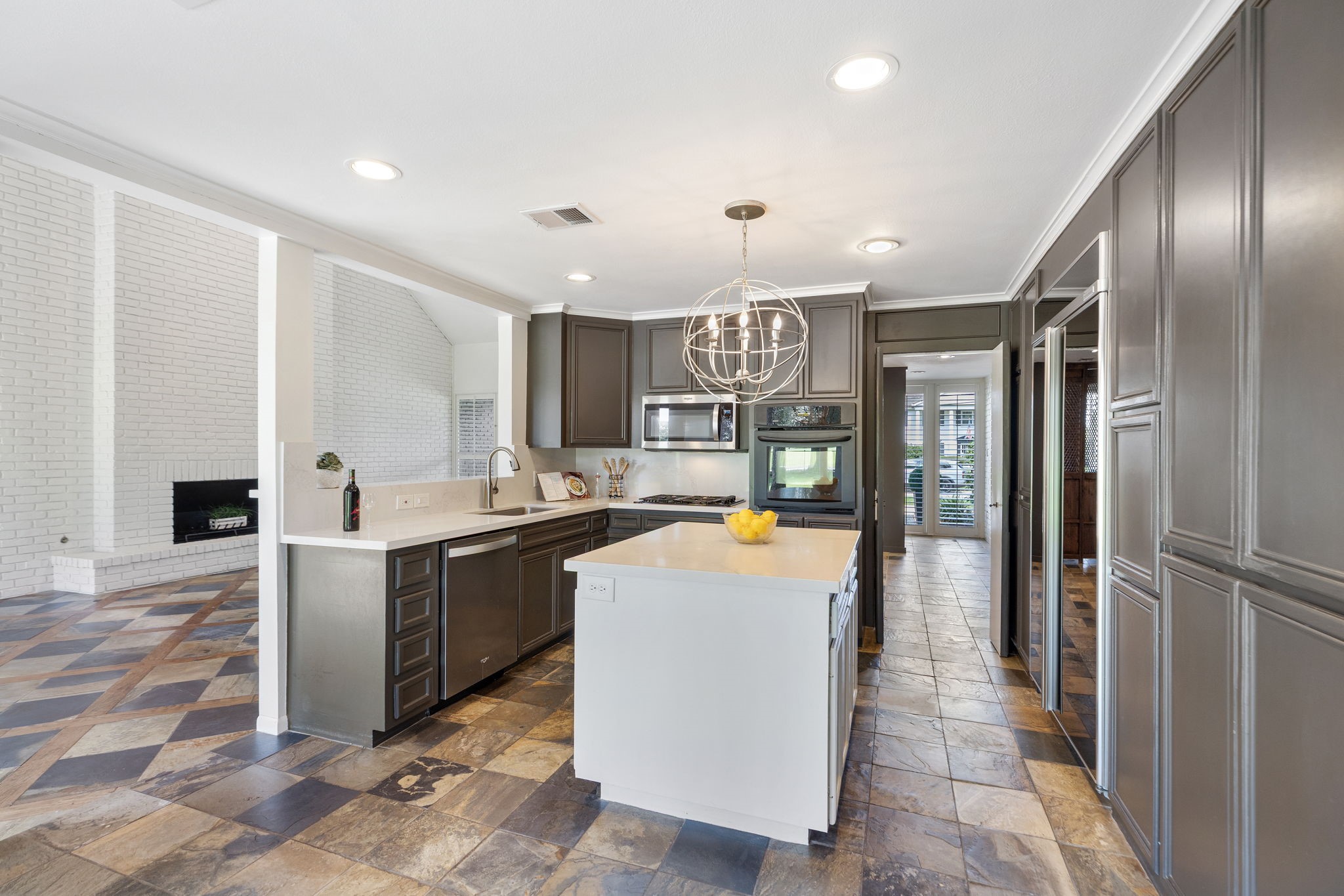 6003 Bermuda Dunes Drive Property Photo 10