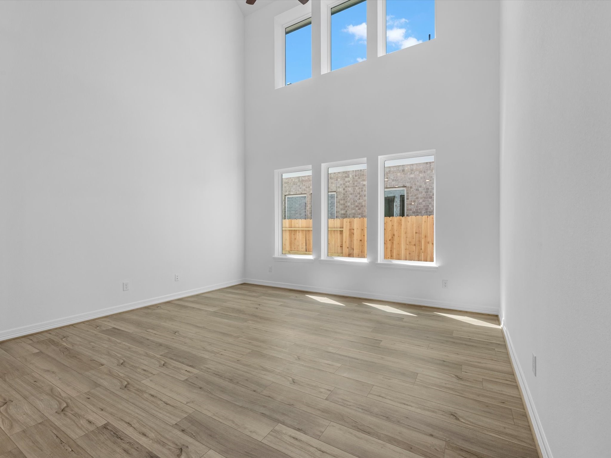 19124 Cedar Lennox Circle Property Photo 9