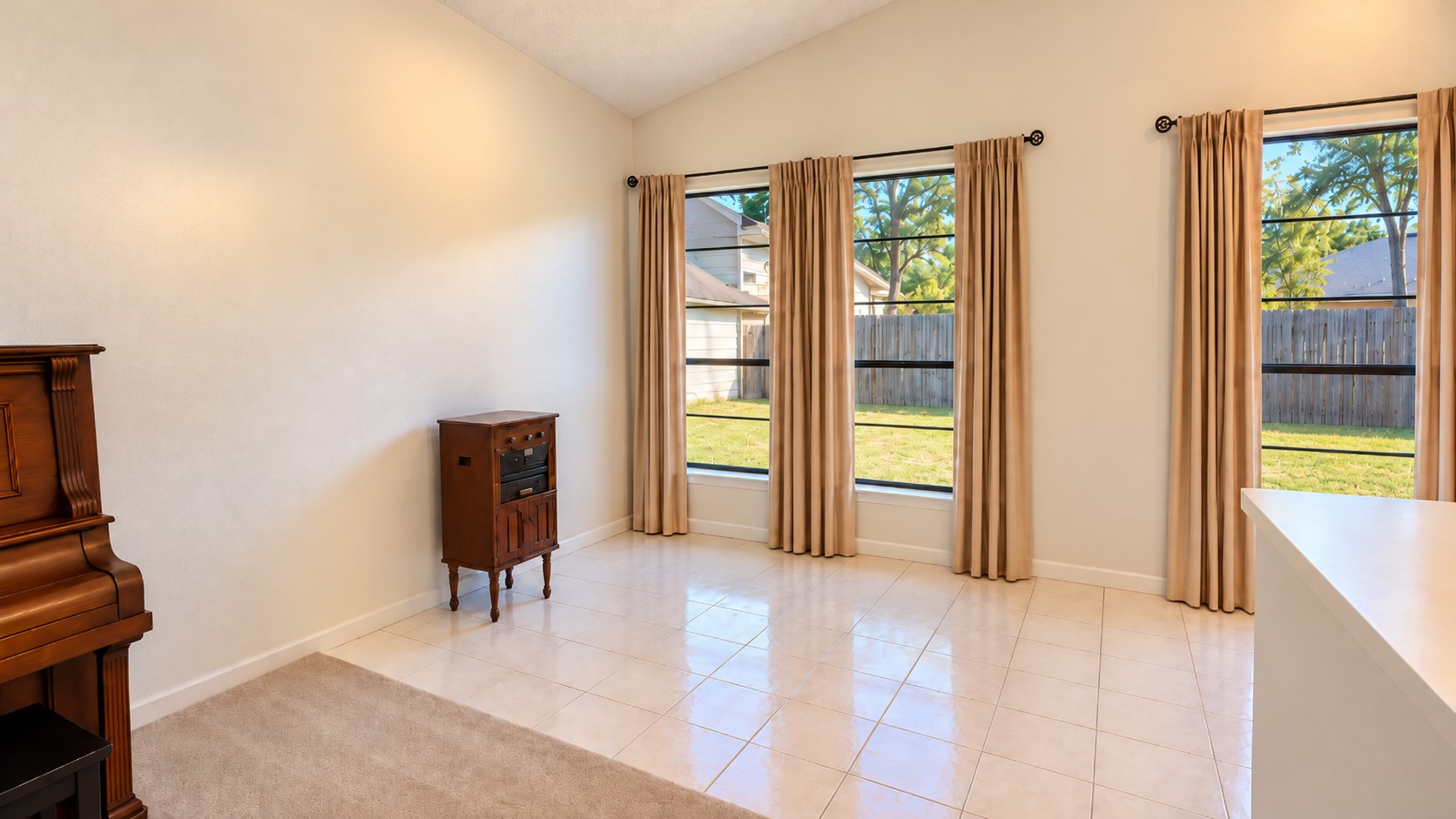 23903 Spring Mill Lane Property Photo 3