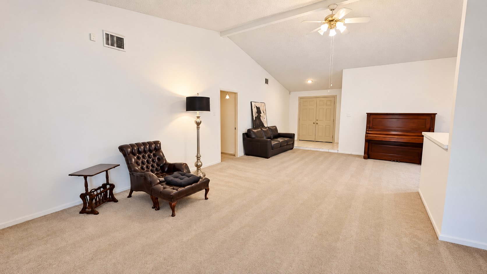 23903 Spring Mill Lane Property Photo 4