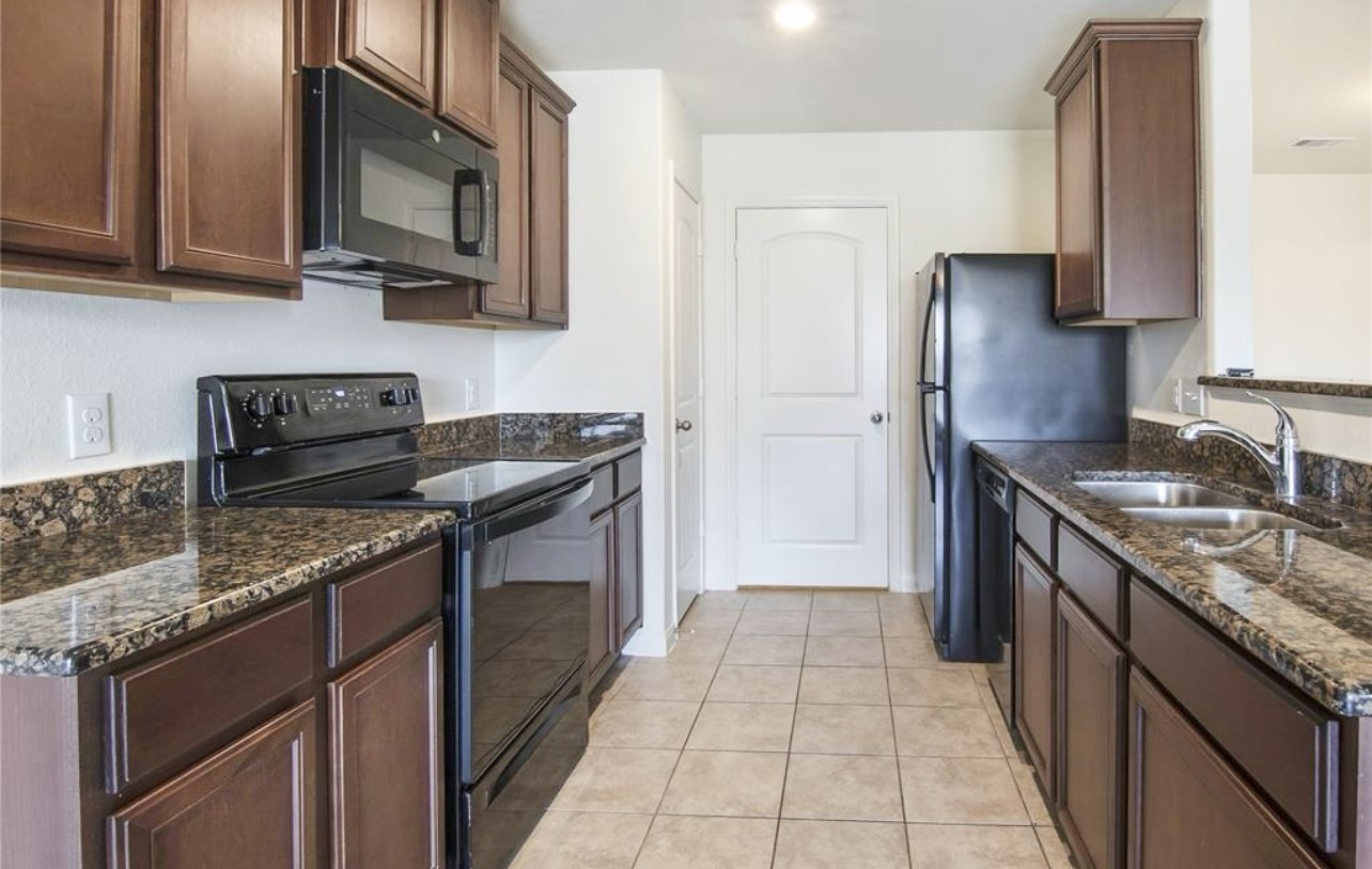 22622 Cloverland Field Drive Property Photo 8