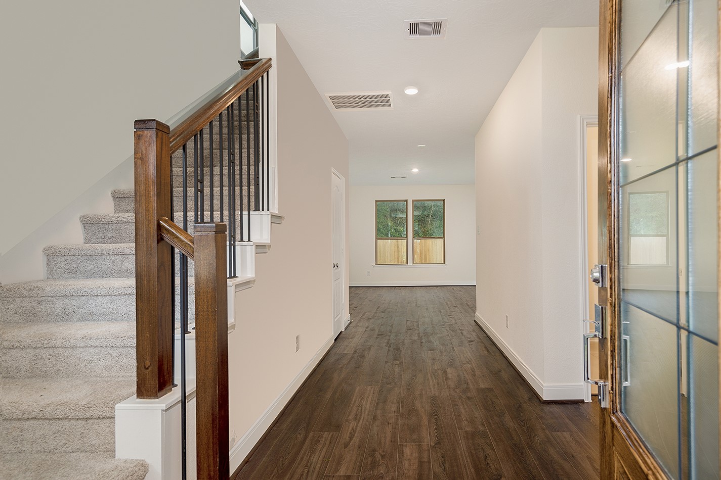 27646 Mesabe Drive Property Photo 4