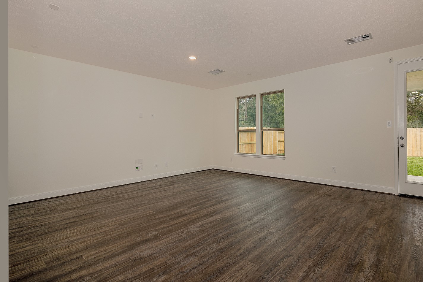 27646 Mesabe Drive Property Photo 5