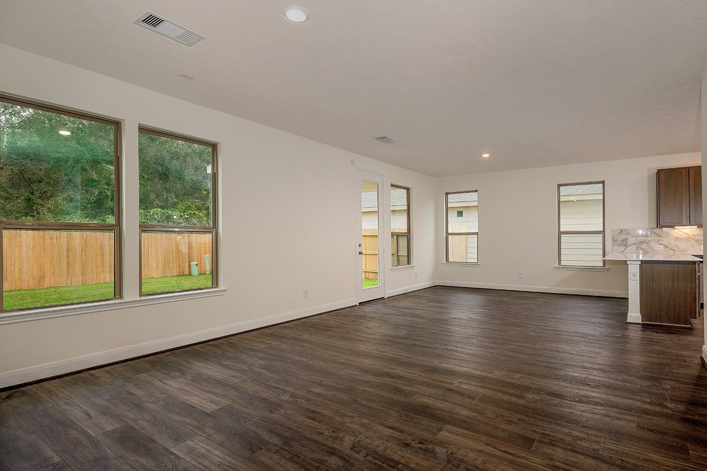 27646 Mesabe Drive Property Photo 7