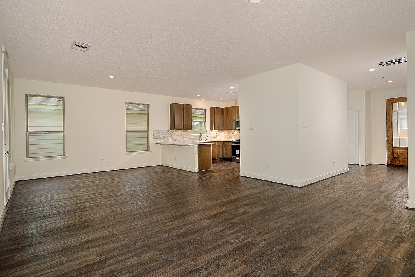 27646 Mesabe Drive Property Photo 8